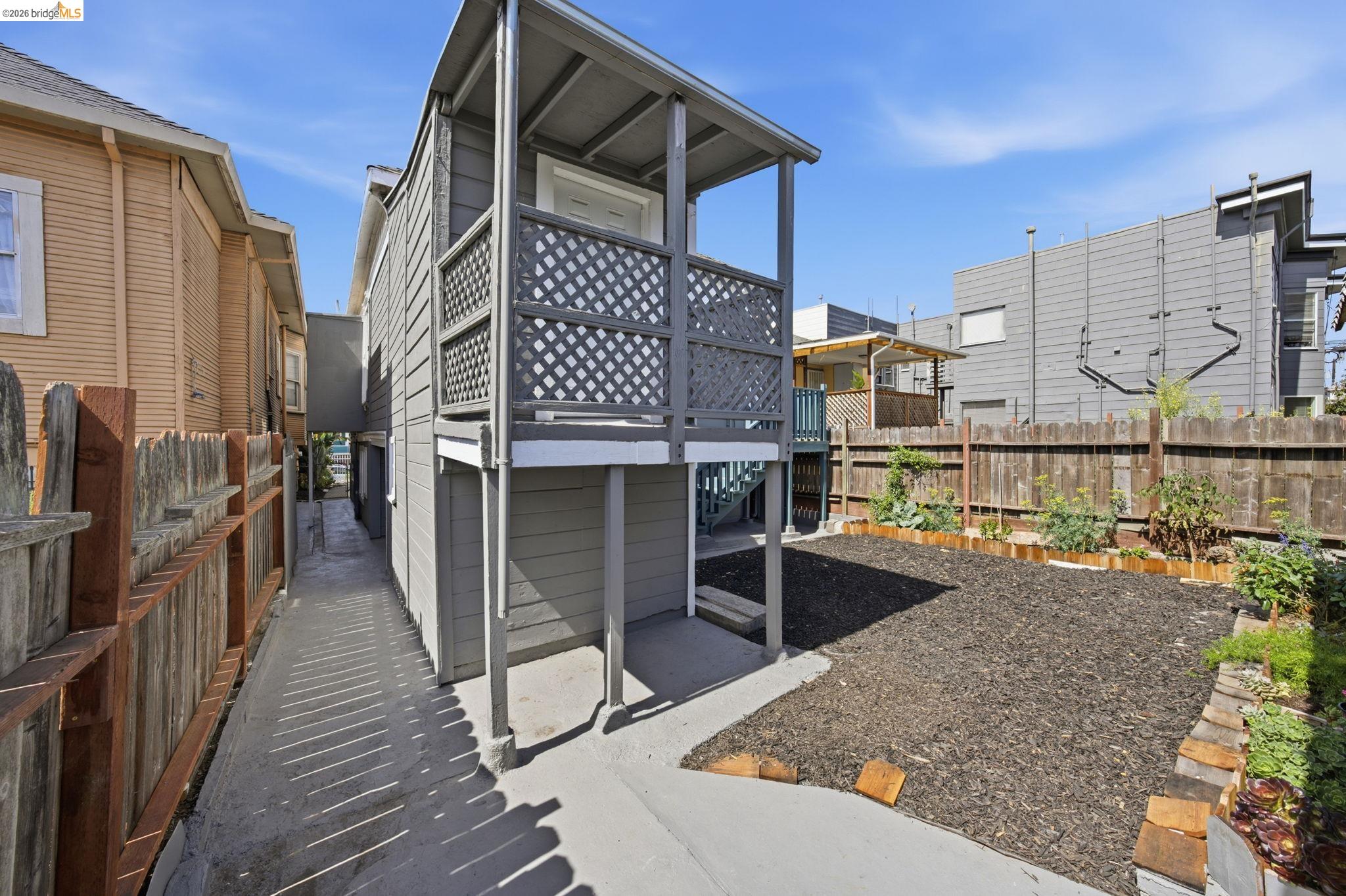 Detail Gallery Image 54 of 58 For 3316 Market St, Oakland,  CA 94608 - 3 Beds | 3 Baths