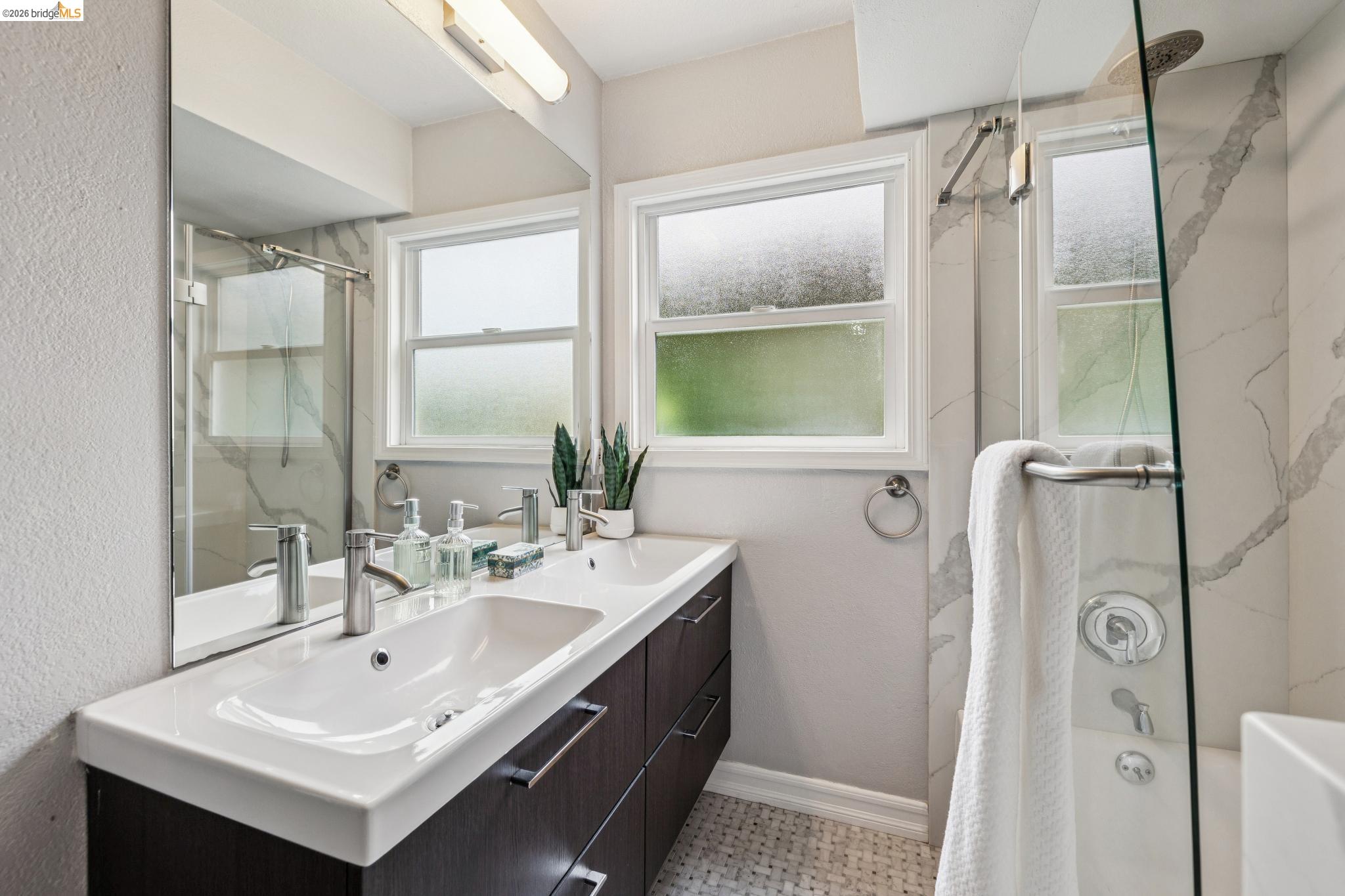 Detail Gallery Image 18 of 31 For 1920 Bradhoff Ave, San Leandro,  CA 94577 - 2 Beds | 1 Baths