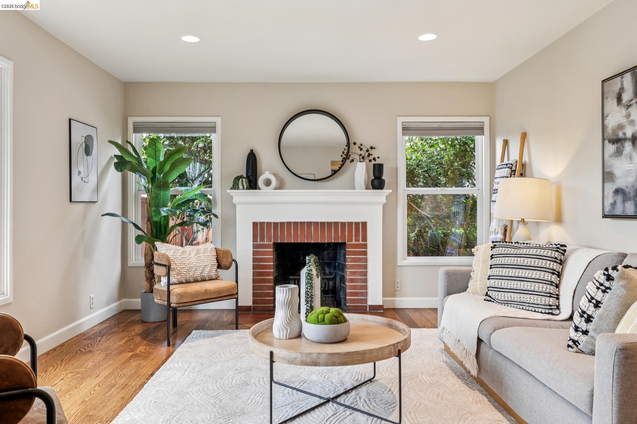 Detail Gallery Image 3 of 31 For 1920 Bradhoff Ave, San Leandro,  CA 94577 - 2 Beds | 1 Baths