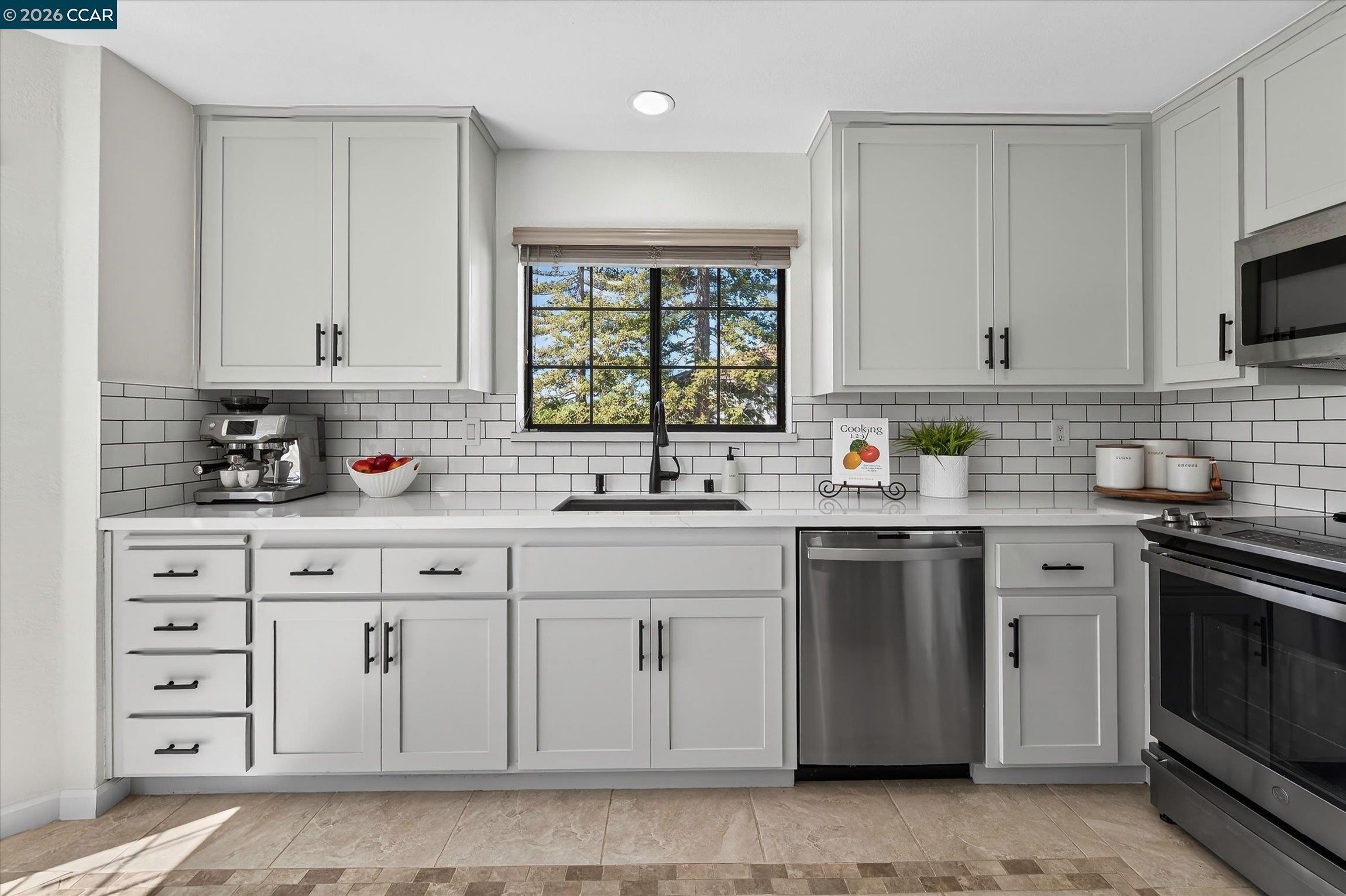 Photo #13: 41129577 Listing: Photo #13