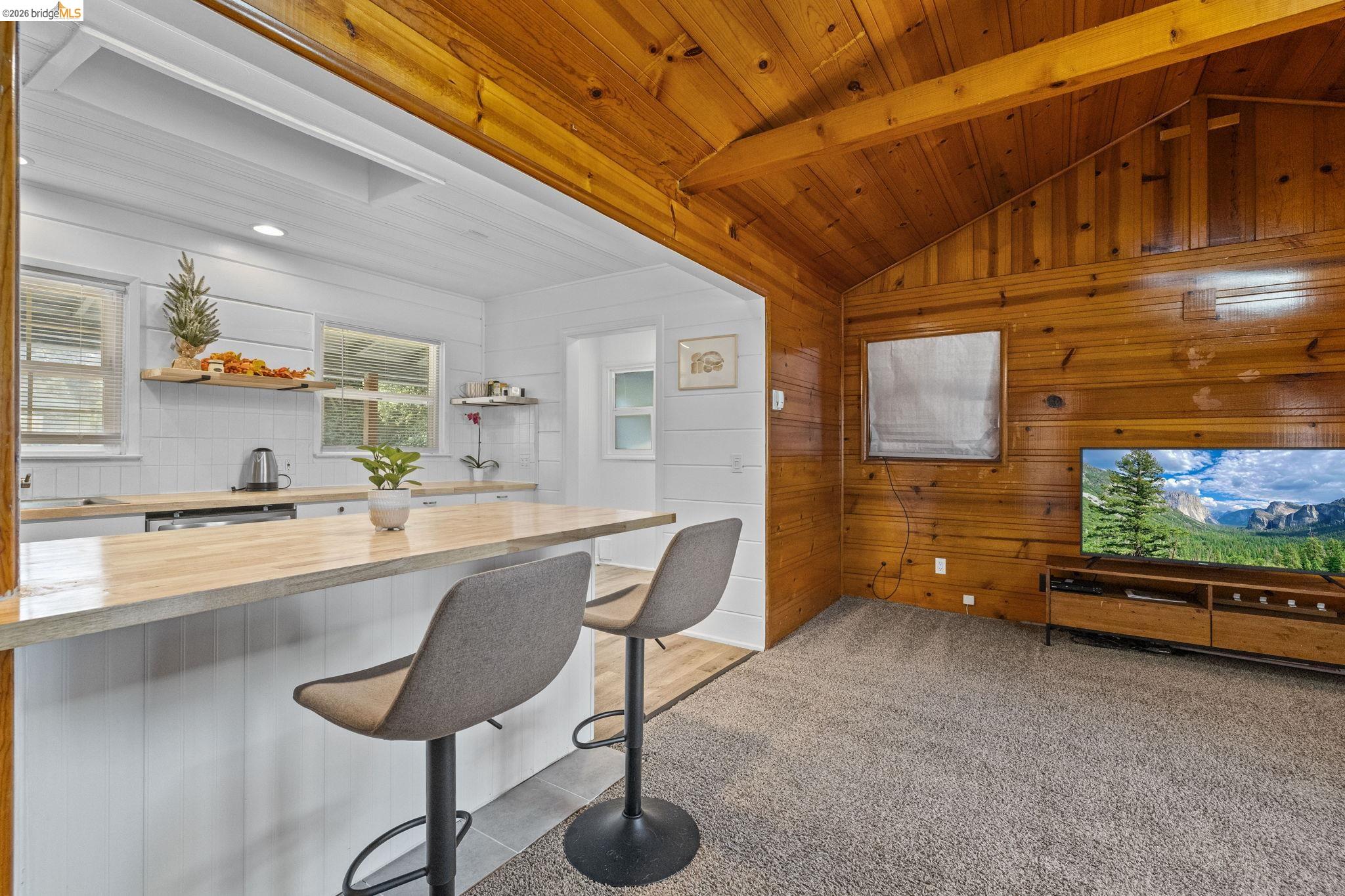 Detail Gallery Image 11 of 27 For 696 Shaws Flat Rd, Sonora,  CA 95370 - 2 Beds | 1 Baths