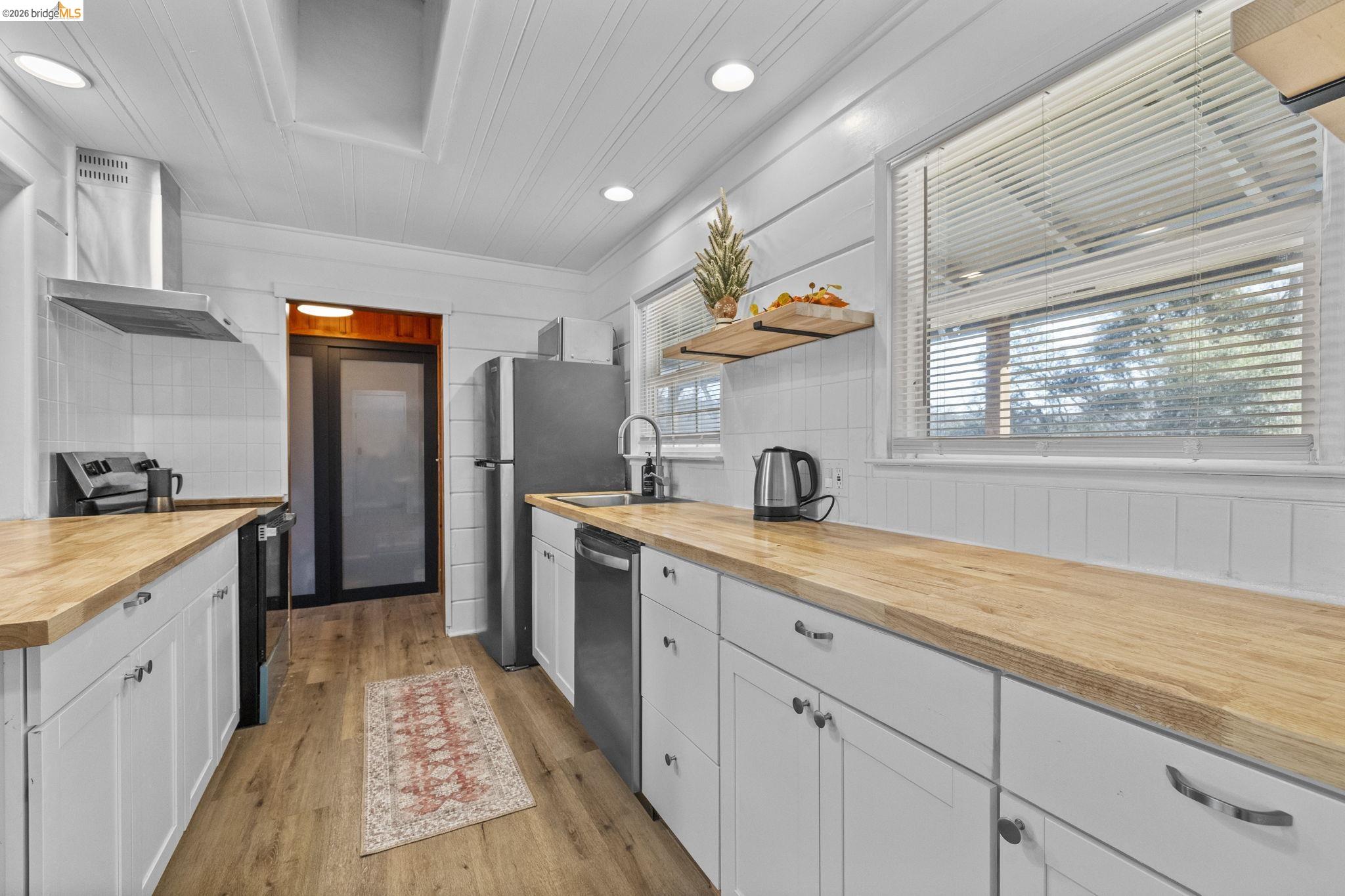 Detail Gallery Image 8 of 27 For 696 Shaws Flat Rd, Sonora,  CA 95370 - 2 Beds | 1 Baths