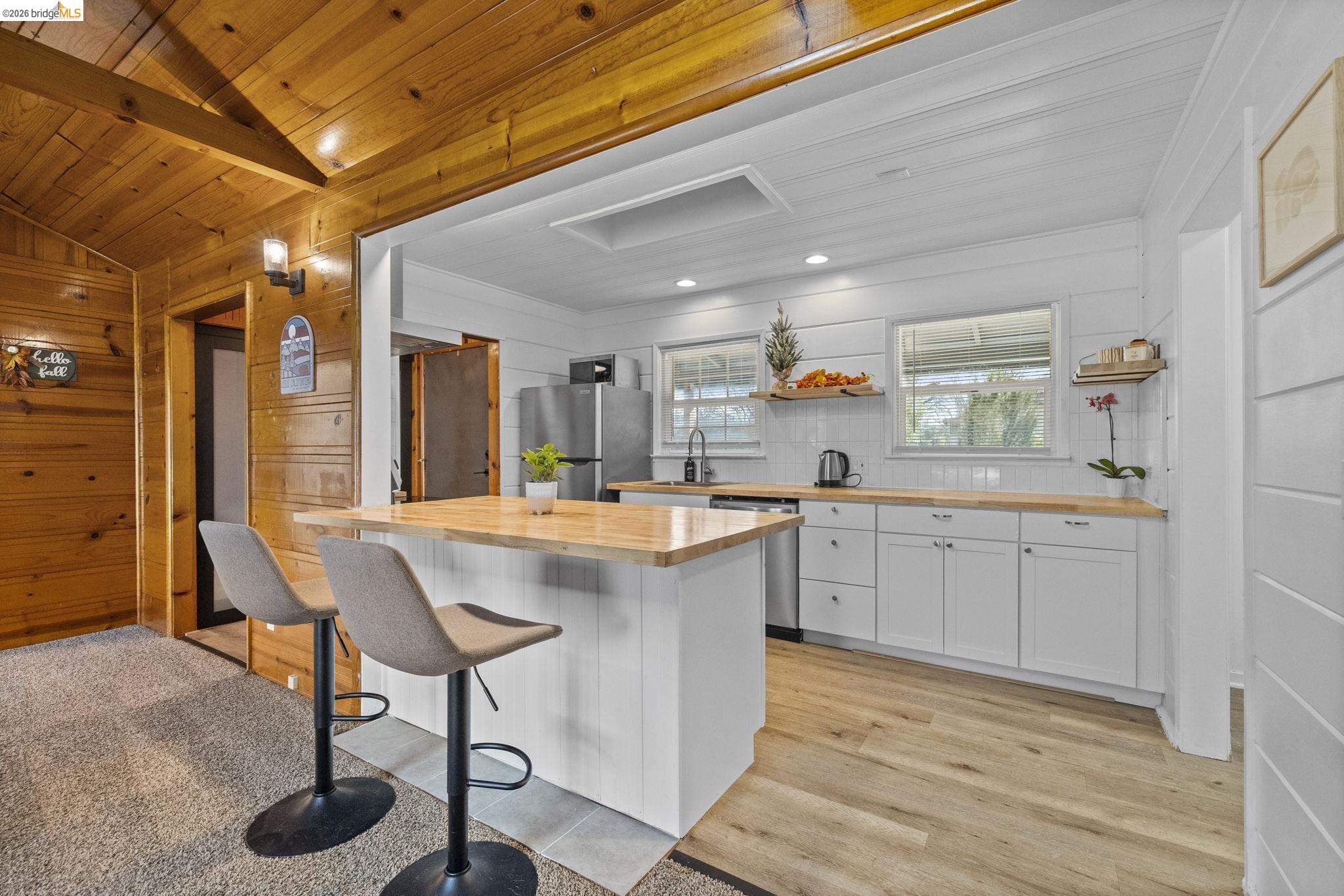 Detail Gallery Image 9 of 27 For 696 Shaws Flat Rd, Sonora,  CA 95370 - 2 Beds | 1 Baths