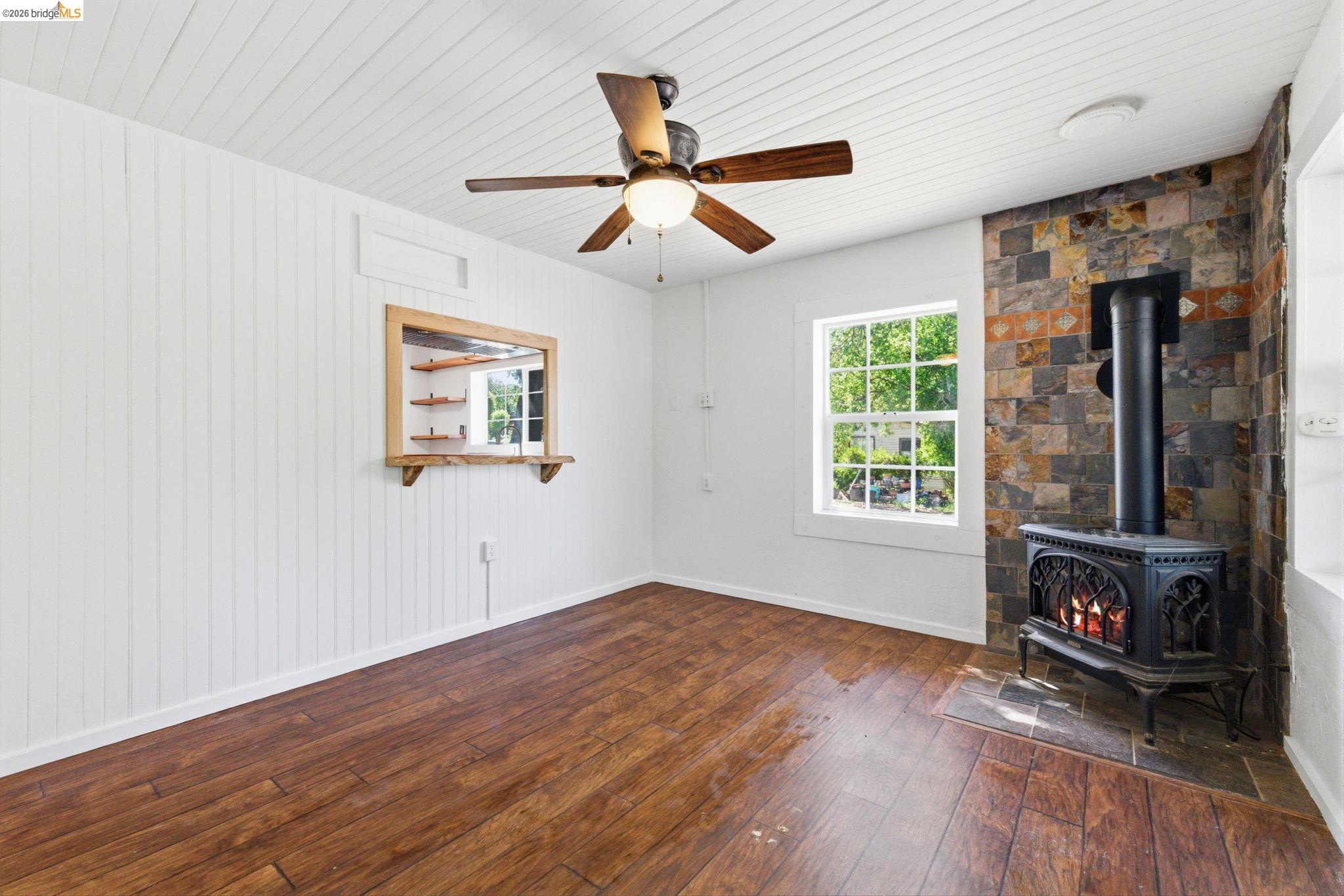 Detail Gallery Image 7 of 33 For 18237 4th Ave, Jamestown,  CA 95327 - 3 Beds | 1 Baths