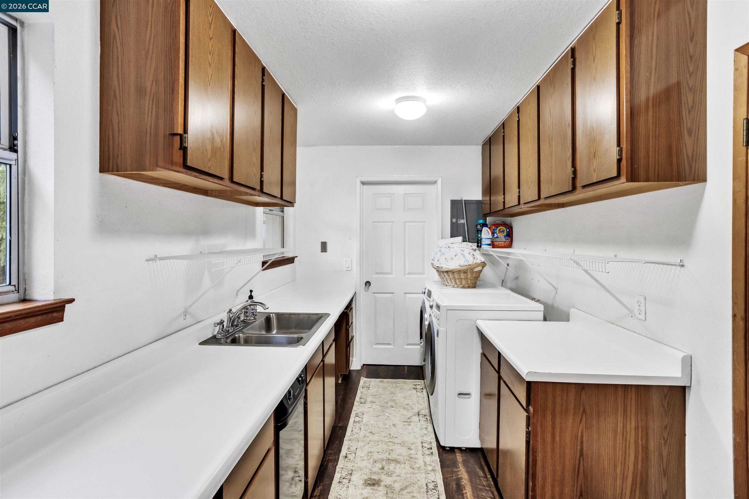 Detail Gallery Image 12 of 41 For 5260 a Sunset Dr, El Sobrante,  CA 94803 - 3 Beds | 2/1 Baths