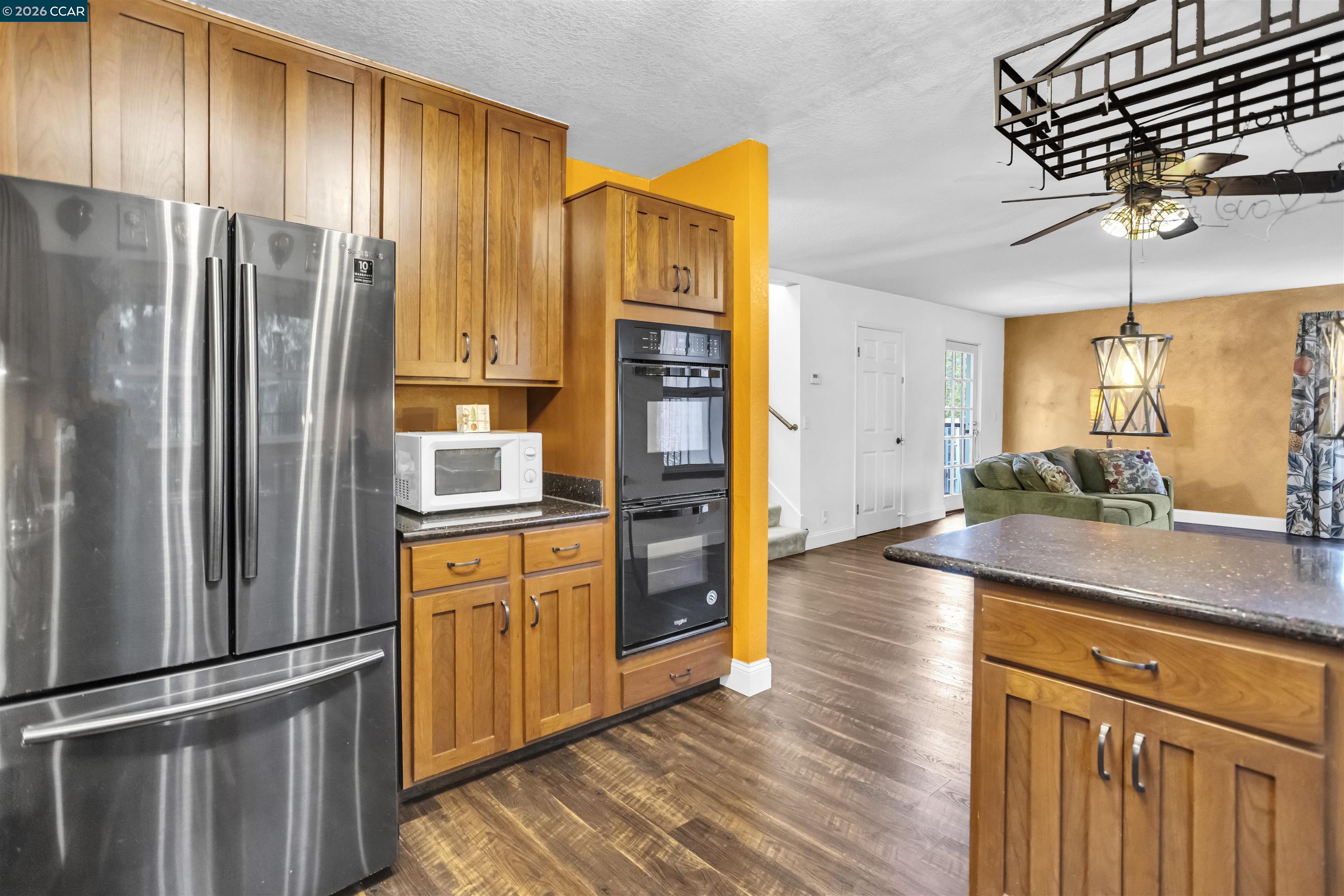Detail Gallery Image 17 of 41 For 5260 a Sunset Dr, El Sobrante,  CA 94803 - 3 Beds | 2/1 Baths