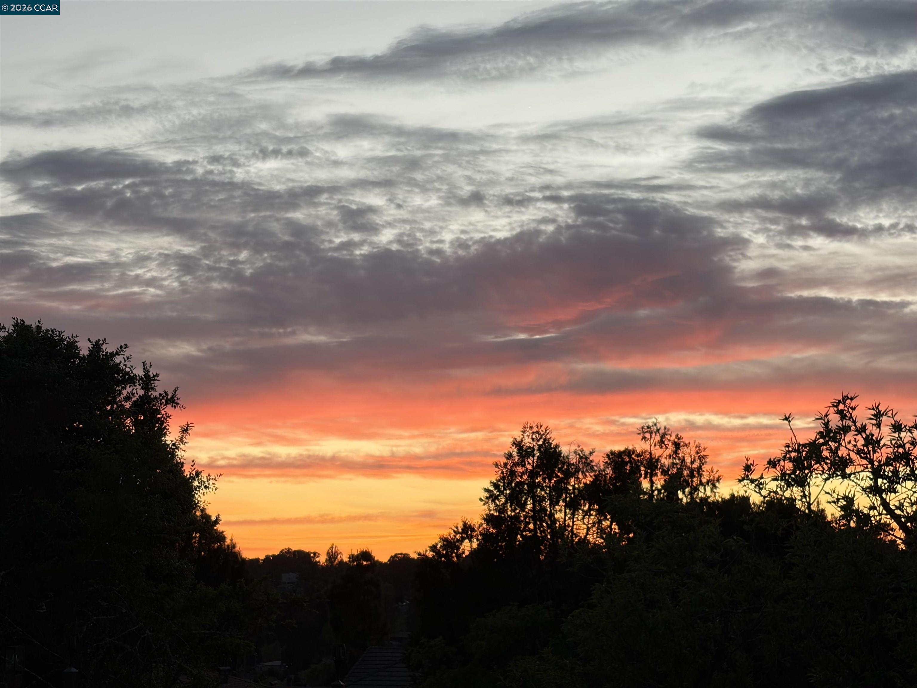 Detail Gallery Image 37 of 41 For 5260 a Sunset Dr, El Sobrante,  CA 94803 - 3 Beds | 2/1 Baths