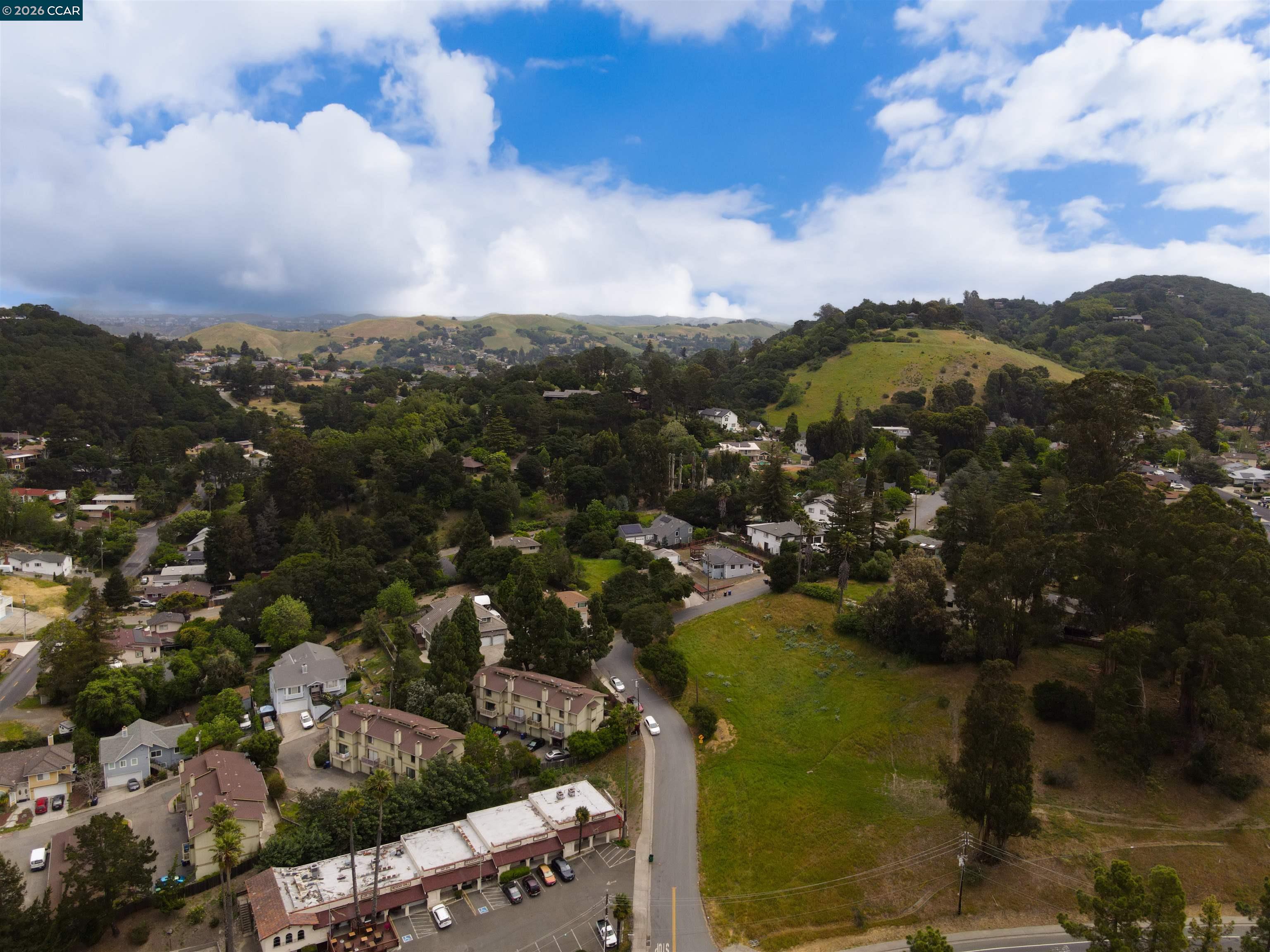 Detail Gallery Image 38 of 41 For 5260 a Sunset Dr, El Sobrante,  CA 94803 - 3 Beds | 2/1 Baths