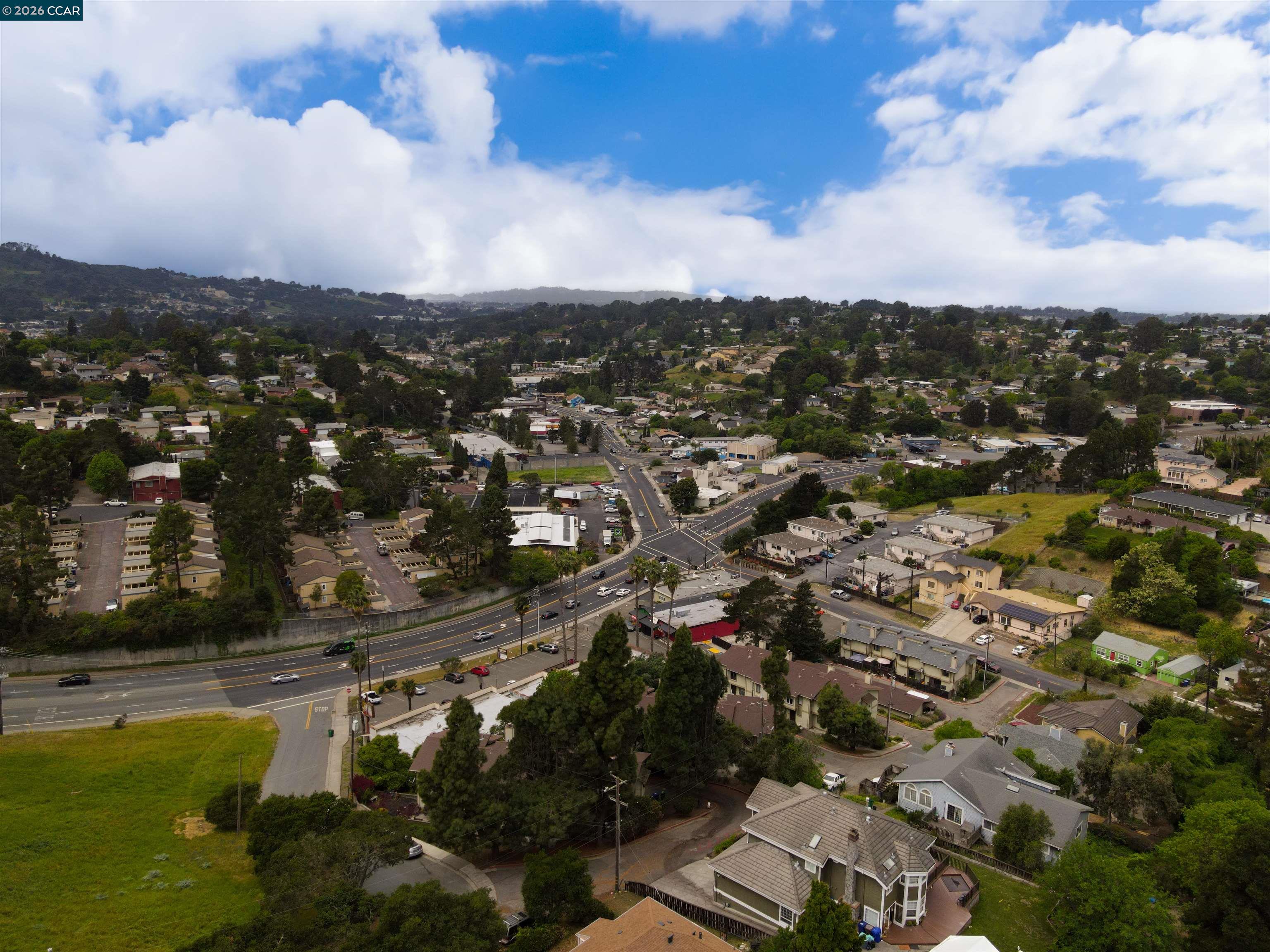 Detail Gallery Image 39 of 41 For 5260 a Sunset Dr, El Sobrante,  CA 94803 - 3 Beds | 2/1 Baths