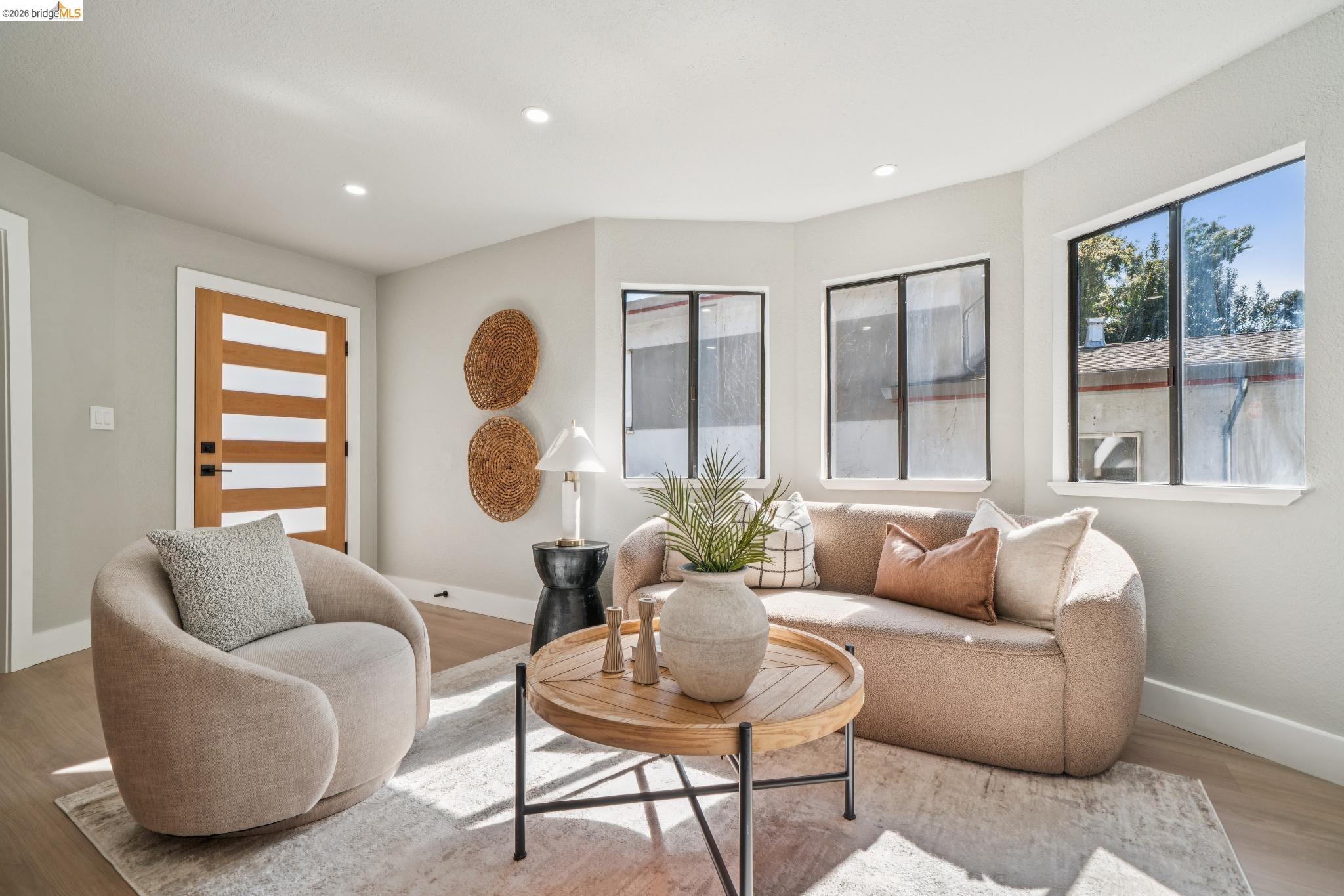 Detail Gallery Image 4 of 57 For 3223 Courtland Ave, Oakland,  CA 94619 - 4 Beds | 2 Baths