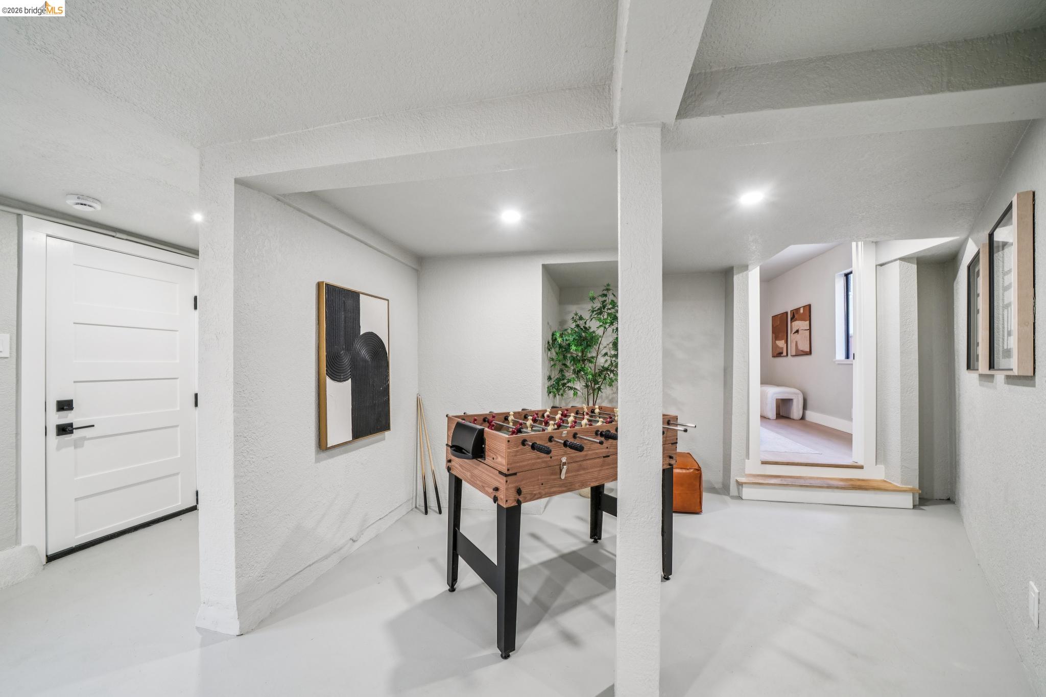 Detail Gallery Image 31 of 57 For 3223 Courtland Ave, Oakland,  CA 94619 - 4 Beds | 2 Baths