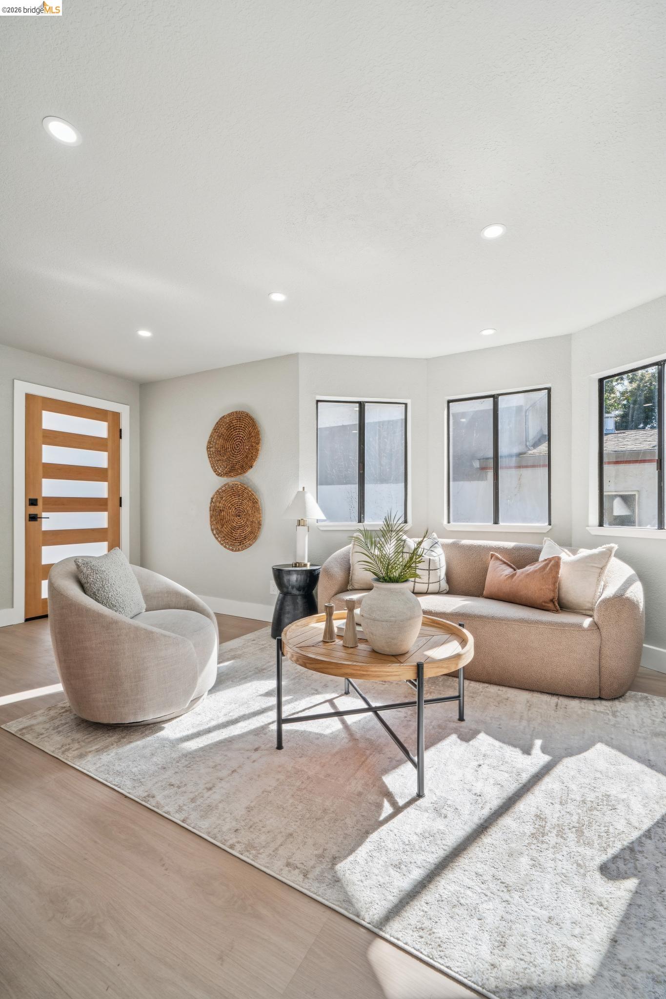 Detail Gallery Image 5 of 57 For 3223 Courtland Ave, Oakland,  CA 94619 - 4 Beds | 2 Baths