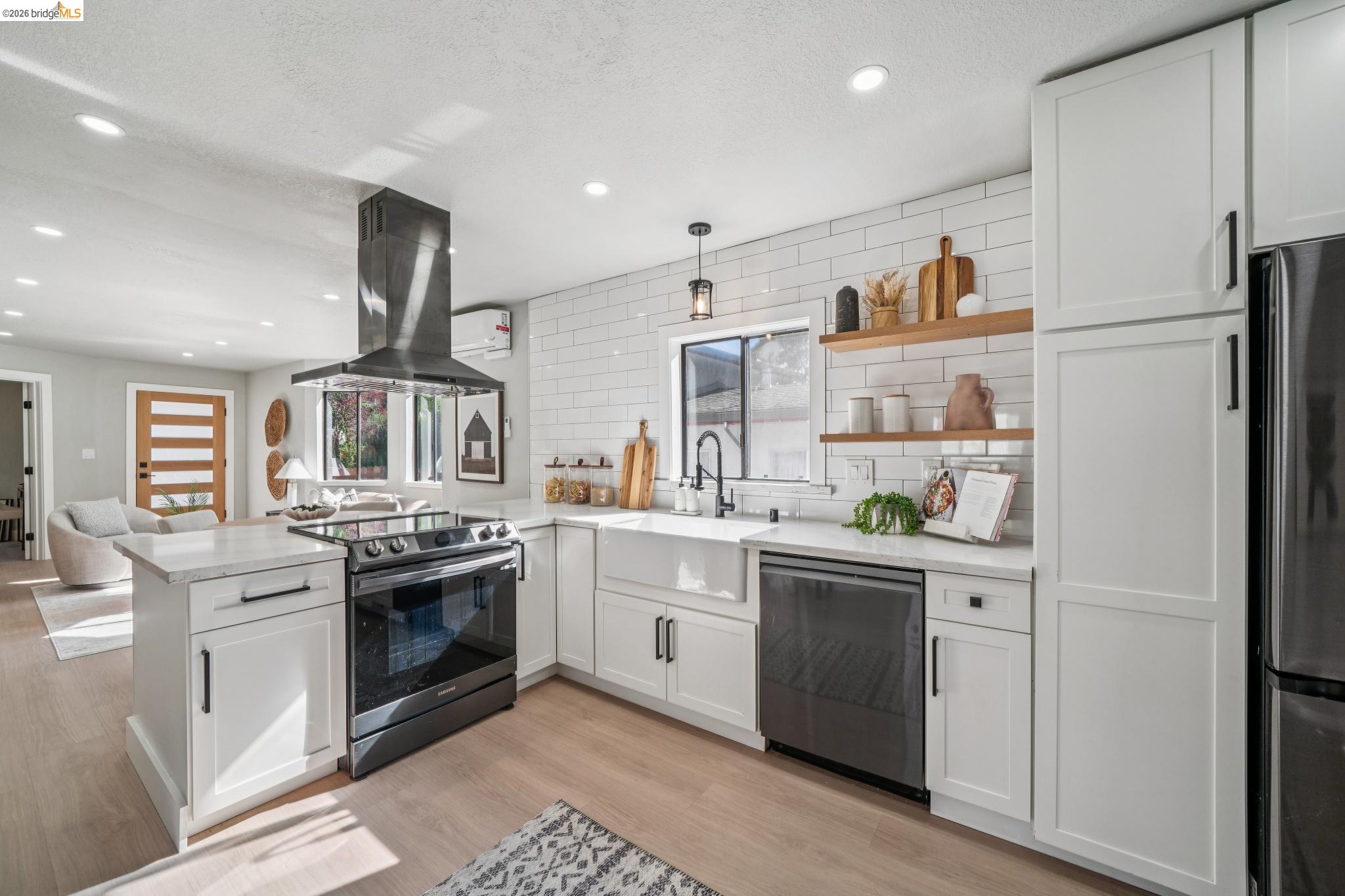 Detail Gallery Image 10 of 57 For 3223 Courtland Ave, Oakland,  CA 94619 - 4 Beds | 2 Baths