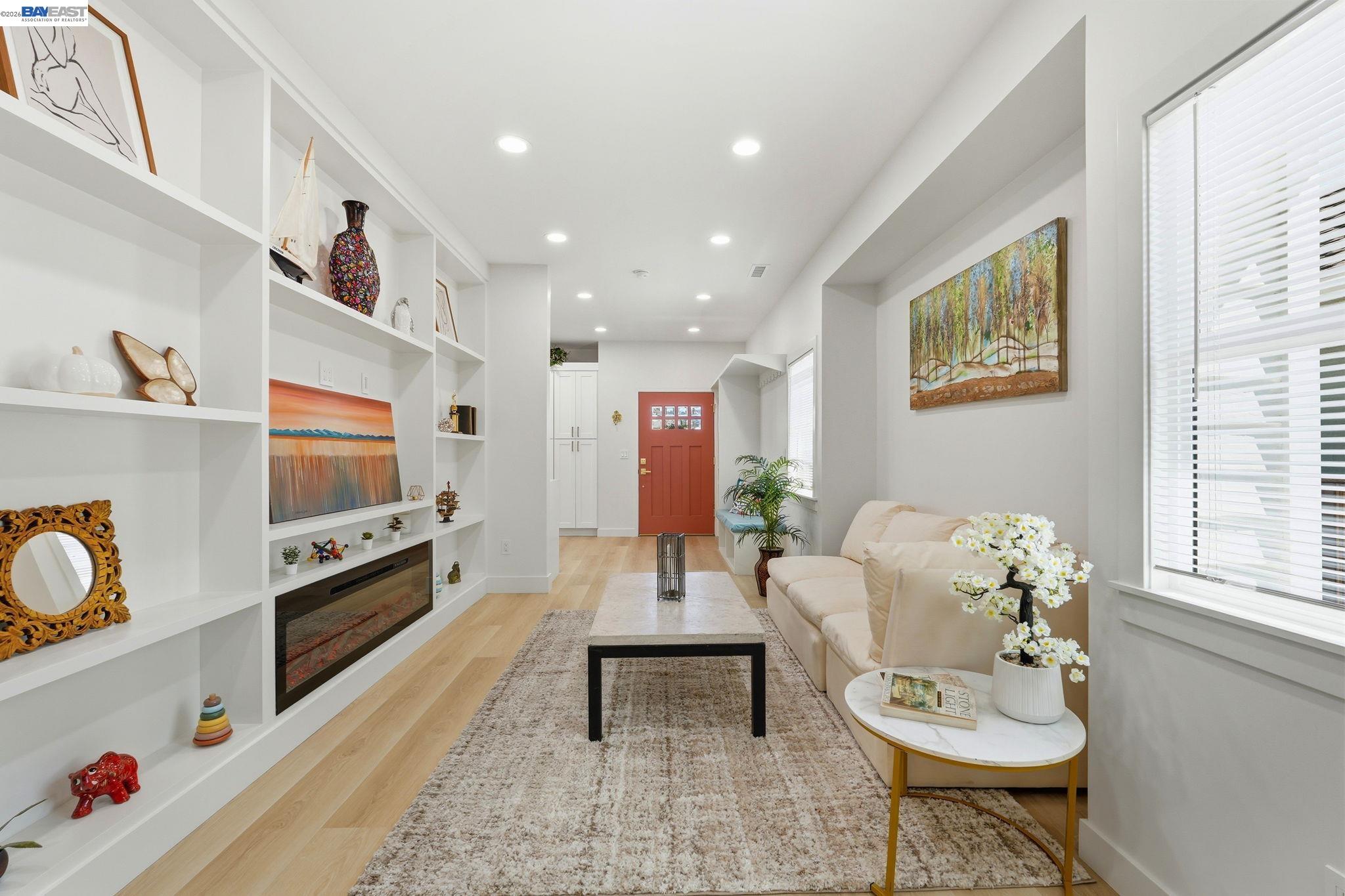 Detail Gallery Image 12 of 37 For 5605 E 16th St, Oakland,  CA 94621 - 3 Beds | 2 Baths