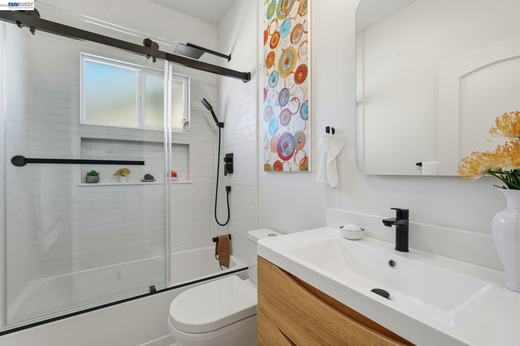 Detail Gallery Image 21 of 37 For 5605 E 16th St, Oakland,  CA 94621 - 3 Beds | 2 Baths