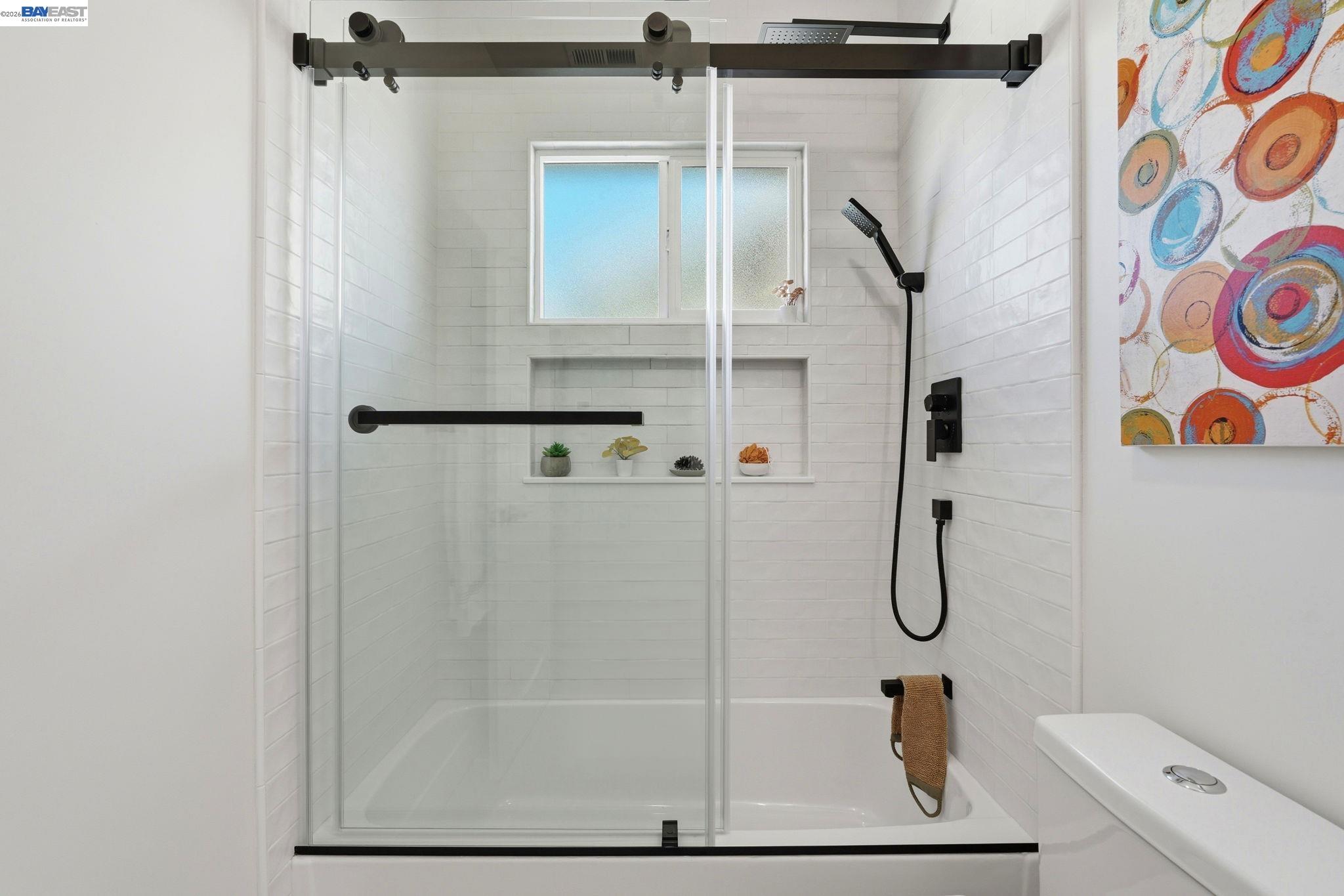 Detail Gallery Image 22 of 37 For 5605 E 16th St, Oakland,  CA 94621 - 3 Beds | 2 Baths