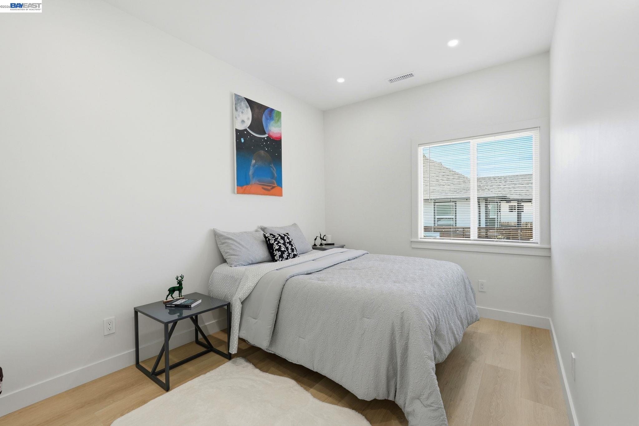 Detail Gallery Image 23 of 37 For 5605 E 16th St, Oakland,  CA 94621 - 3 Beds | 2 Baths