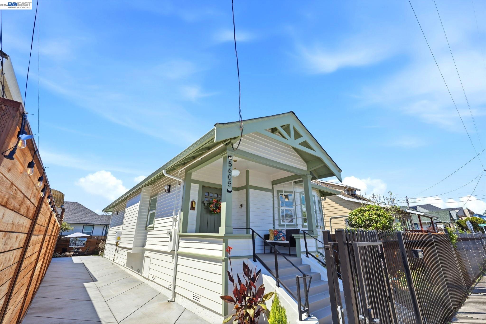 Detail Gallery Image 29 of 37 For 5605 E 16th St, Oakland,  CA 94621 - 3 Beds | 2 Baths