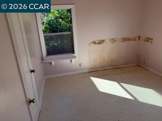 Detail Gallery Image 9 of 16 For 2636 17th Street, San Pablo,  CA 94806 - 3 Beds | 1 Baths