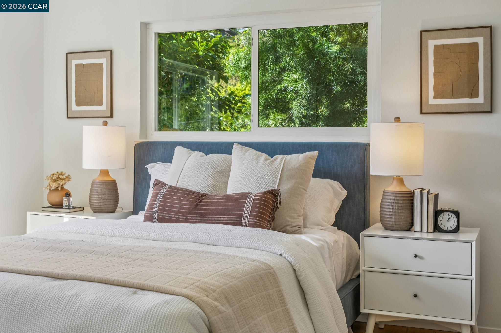 Detail Gallery Image 18 of 47 For 6728 Aitken Dr, Oakland,  CA 94611 - 2 Beds | 1 Baths