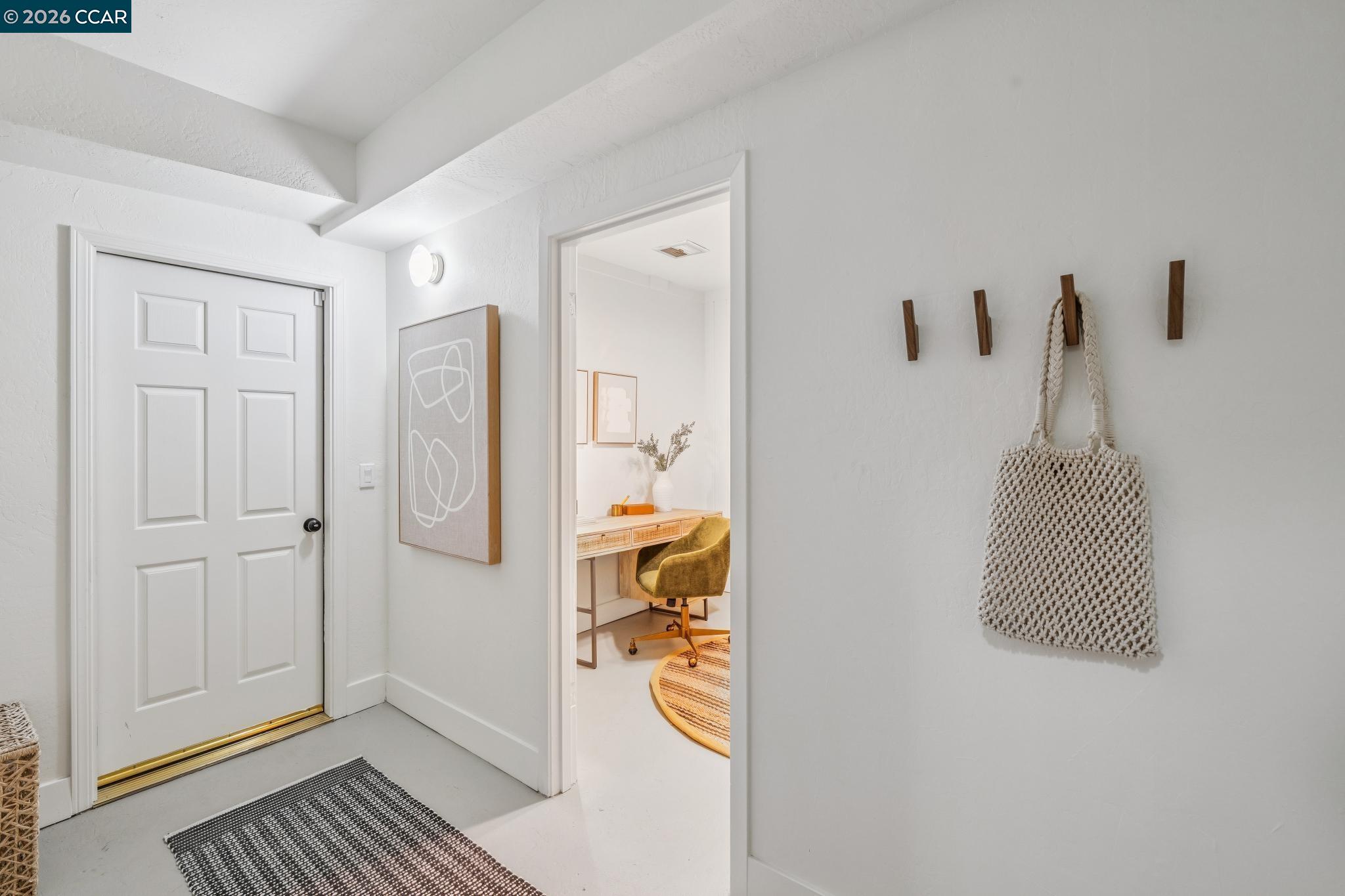 Detail Gallery Image 29 of 47 For 6728 Aitken Dr, Oakland,  CA 94611 - 2 Beds | 1 Baths