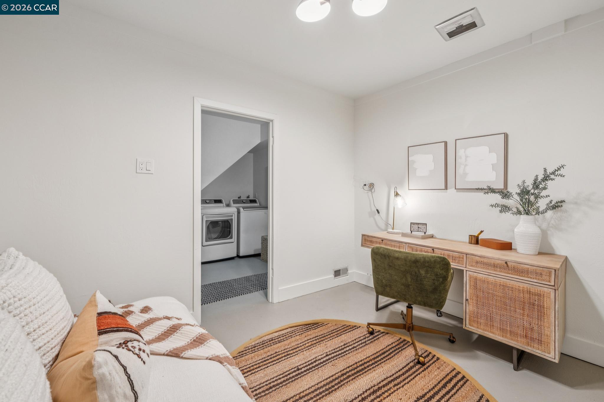 Detail Gallery Image 35 of 47 For 6728 Aitken Dr, Oakland,  CA 94611 - 2 Beds | 1 Baths