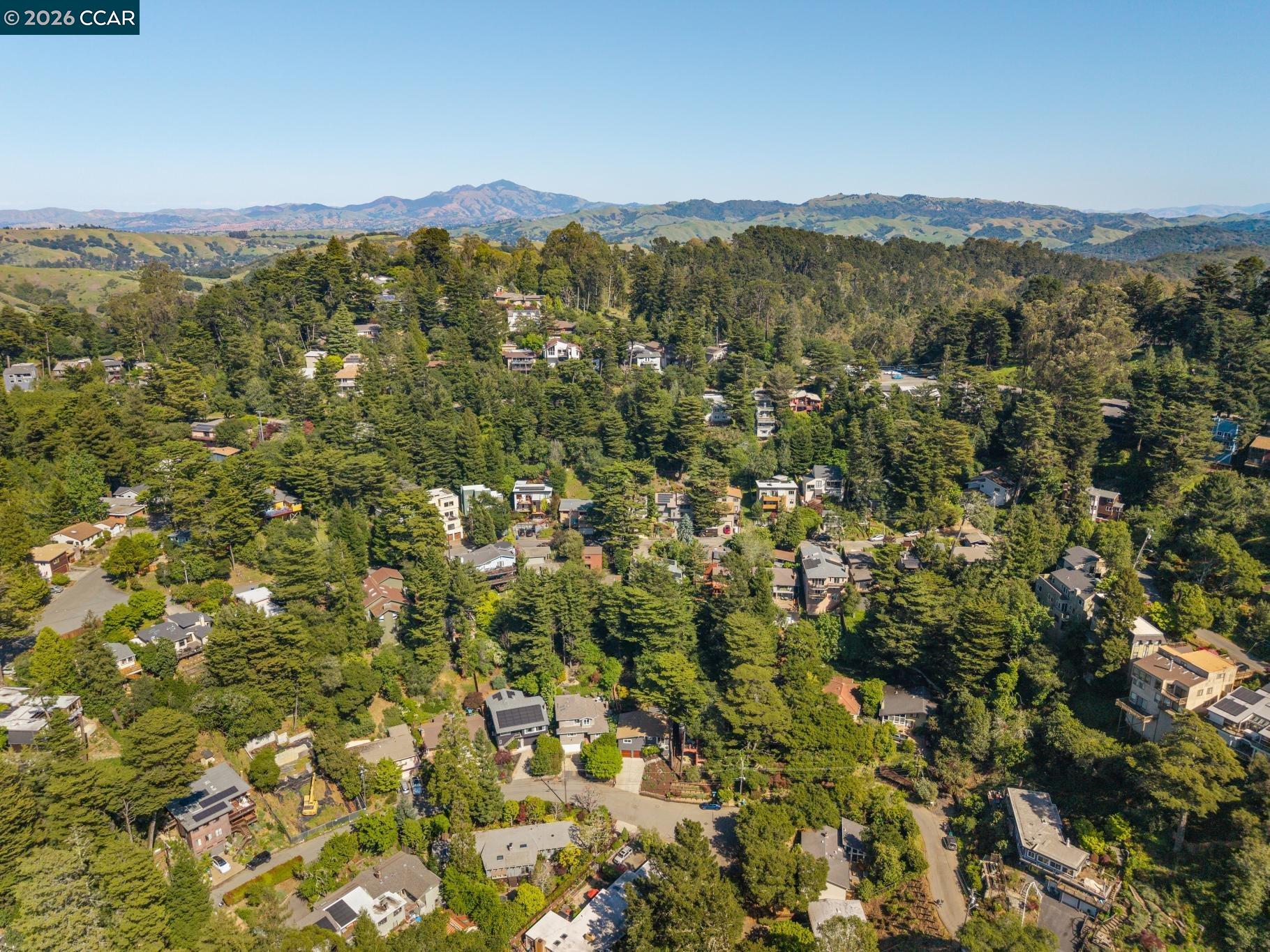 Detail Gallery Image 44 of 47 For 6728 Aitken Dr, Oakland,  CA 94611 - 2 Beds | 1 Baths