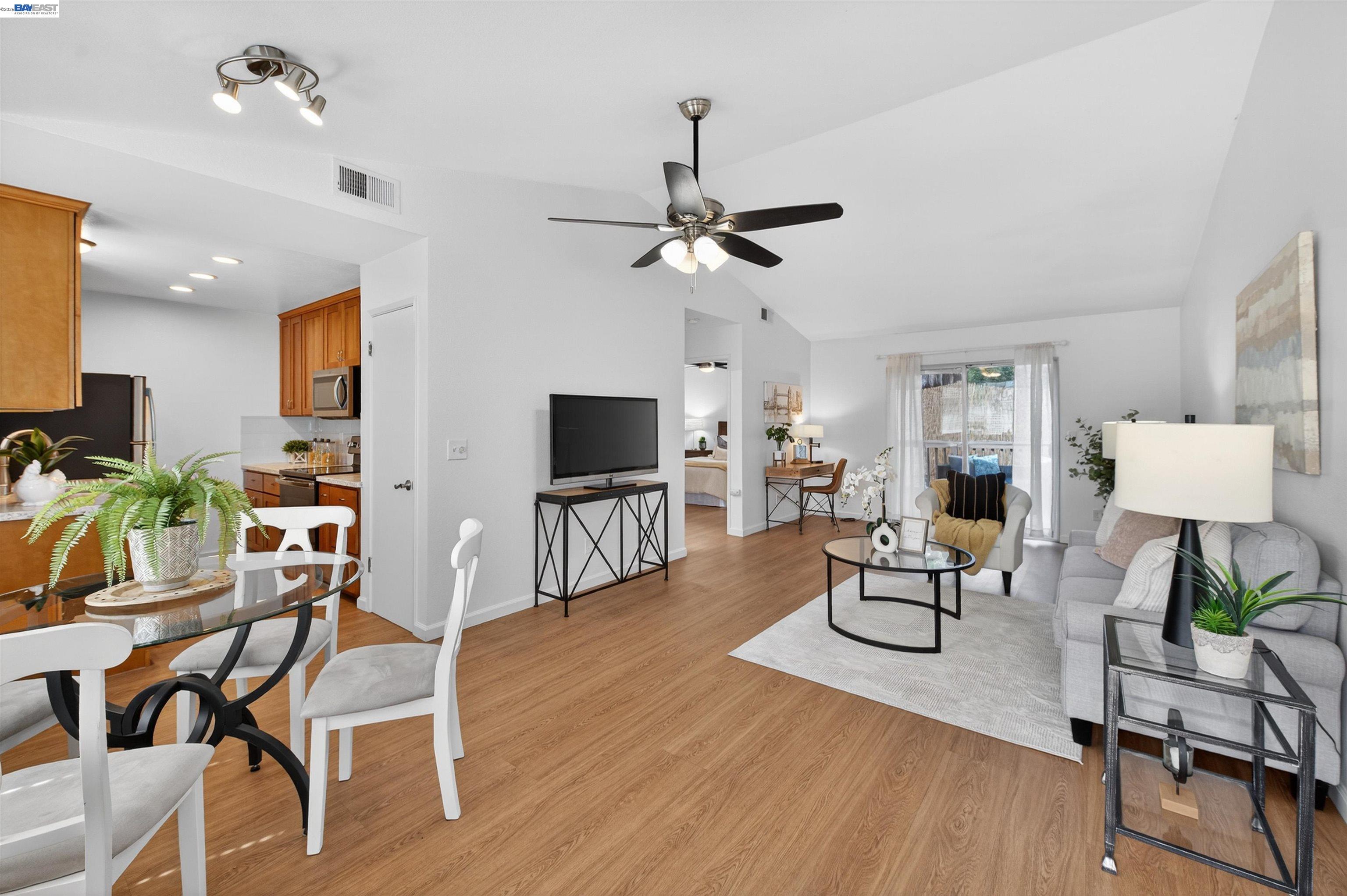 Photo #1: 41129592 Listing: Photo #1