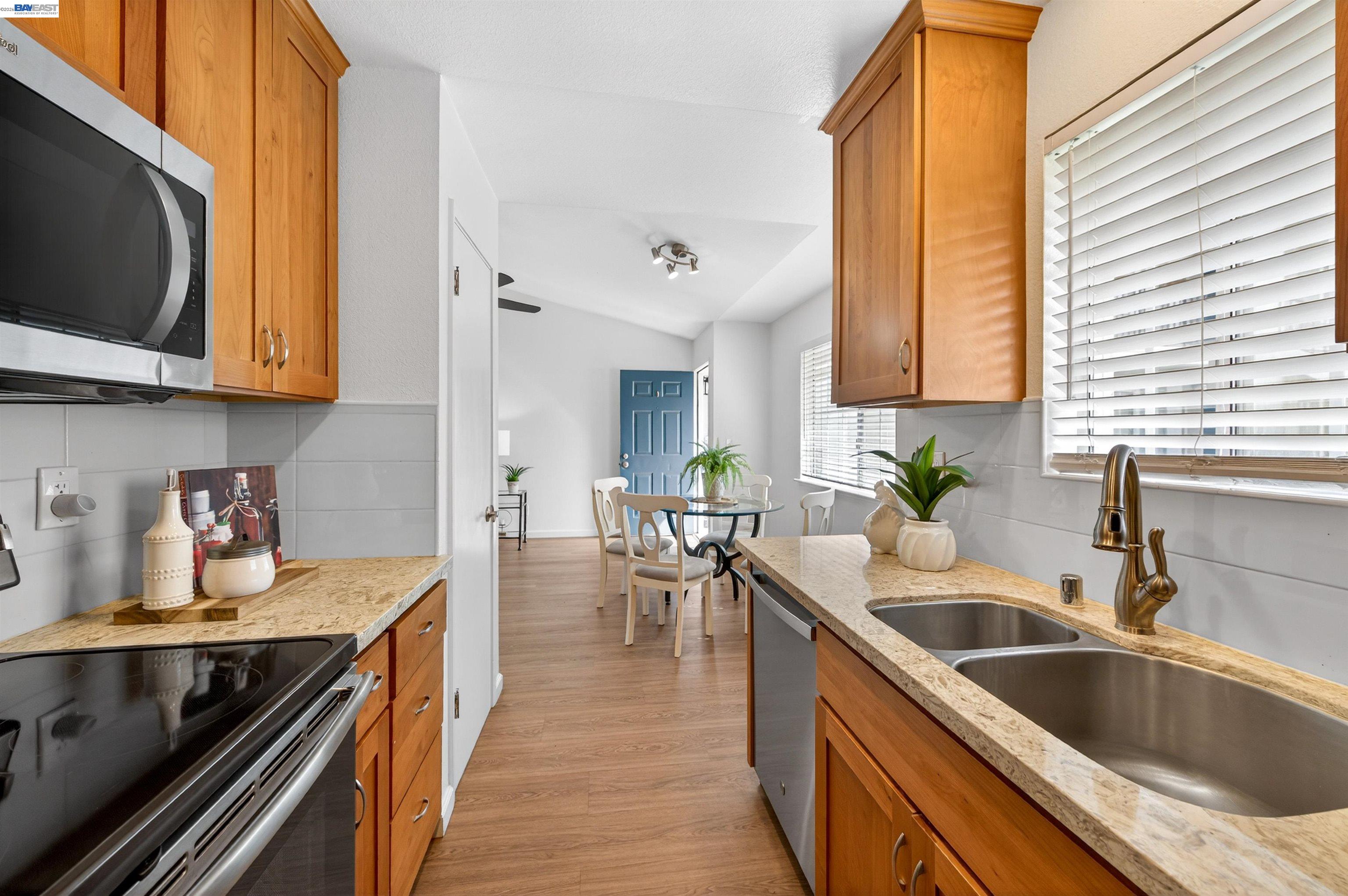 Photo #9: 41129592 Listing: Photo #9