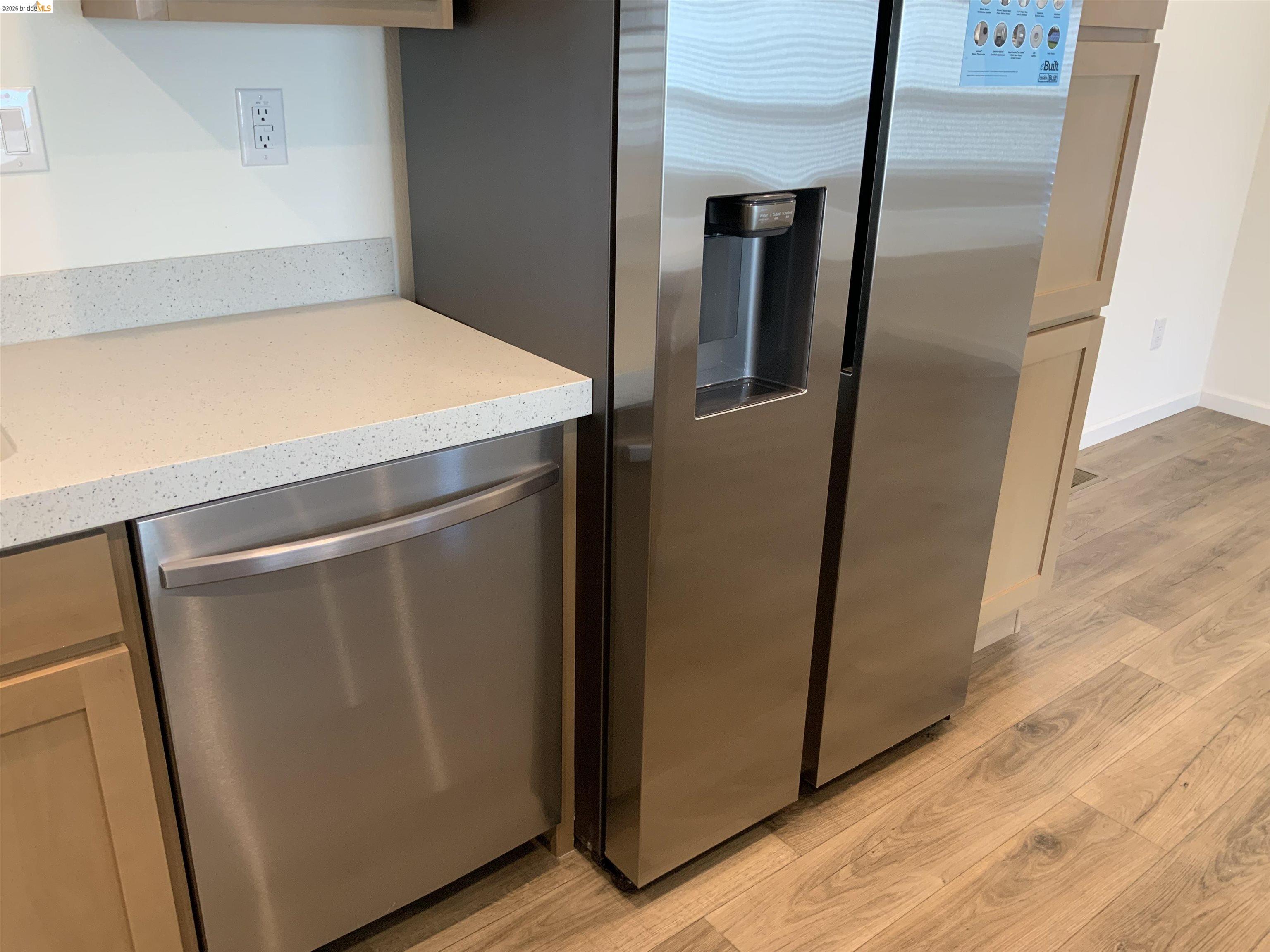 Detail Gallery Image 14 of 35 For 214 Maui Dr., Pittsburg,  CA 94565-0000 - 2 Beds | 2 Baths