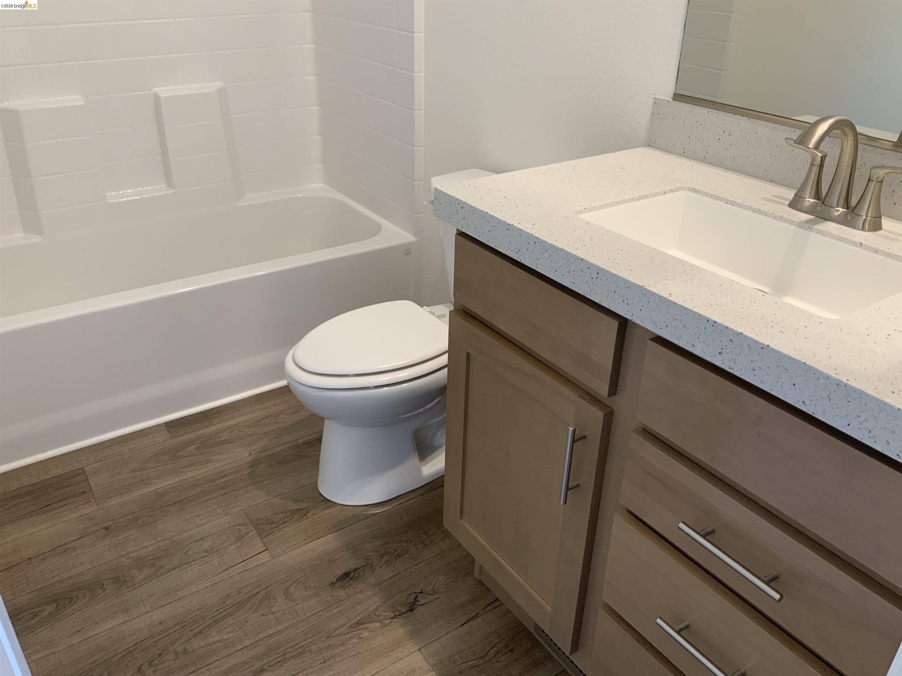 Detail Gallery Image 18 of 35 For 214 Maui Dr., Pittsburg,  CA 94565-0000 - 2 Beds | 2 Baths