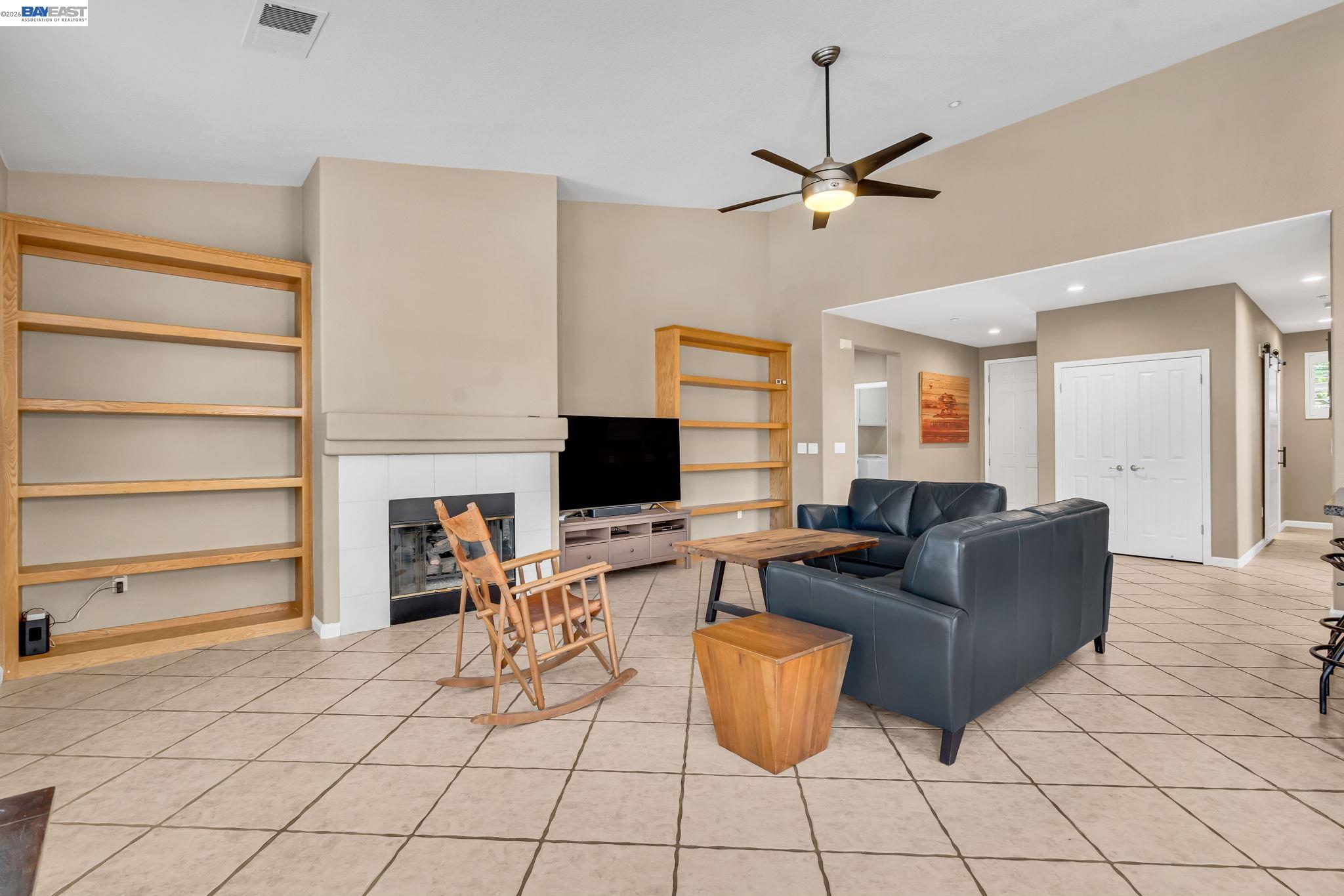 Detail Gallery Image 9 of 35 For 692 Canmore Ct, Brentwood,  CA 94513 - 4 Beds | 2 Baths