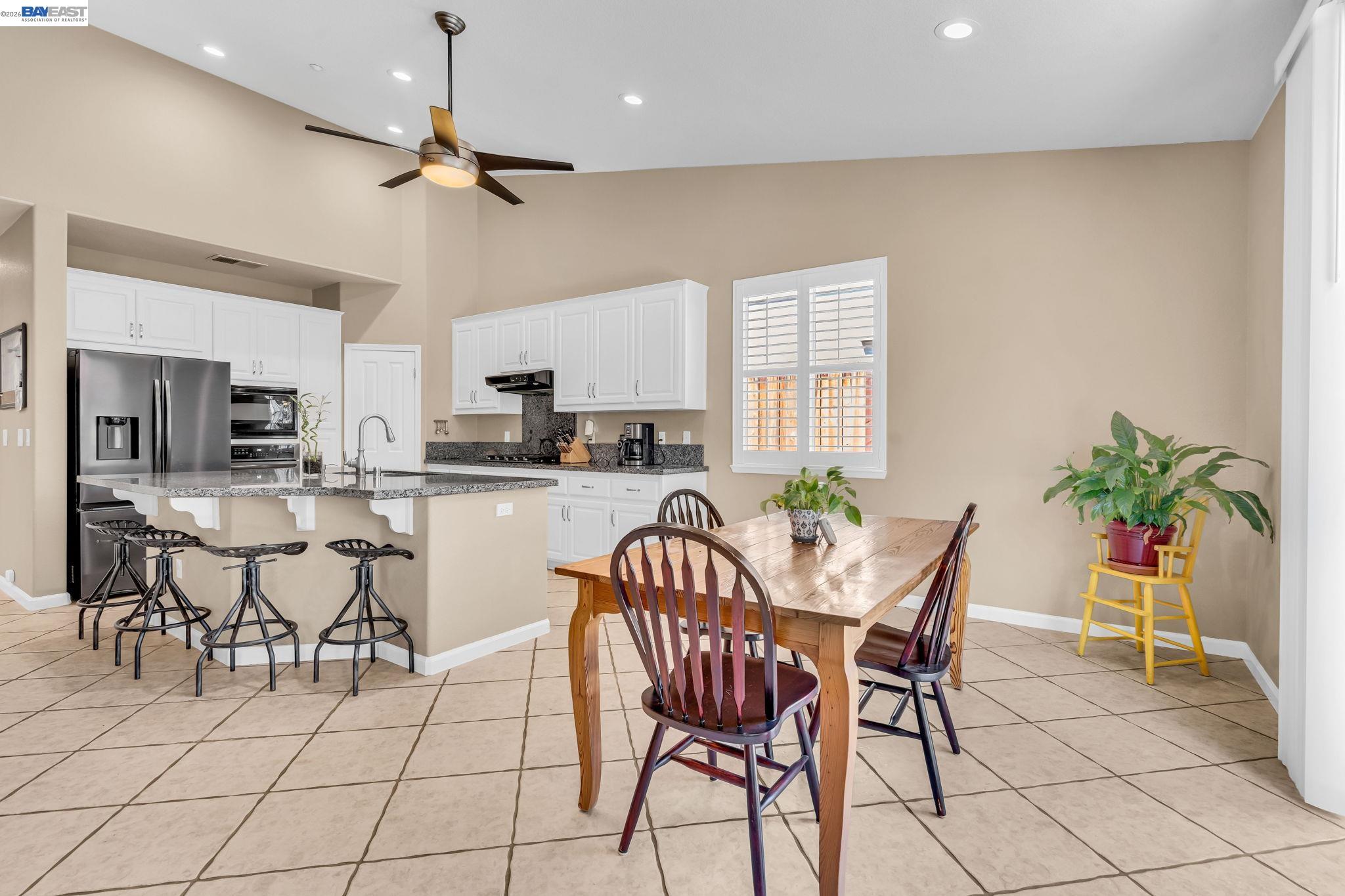 Detail Gallery Image 10 of 35 For 692 Canmore Ct, Brentwood,  CA 94513 - 4 Beds | 2 Baths