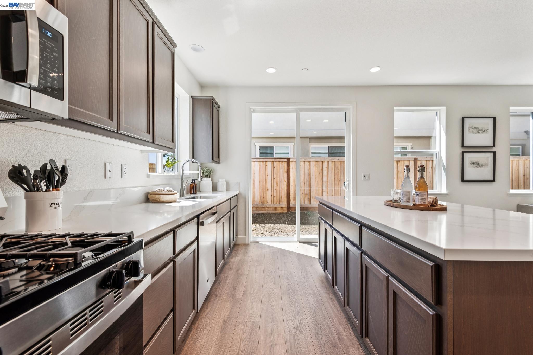 122 Creek View Cir, Fairfield CA 94533 — photo 17
