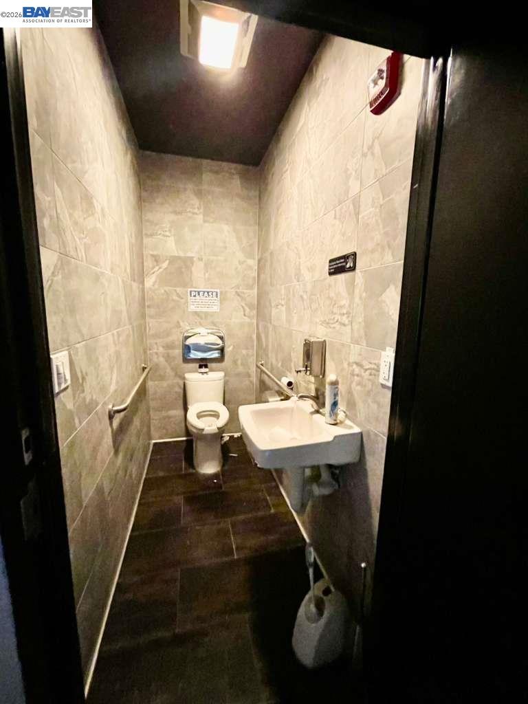 Detail Gallery Image 17 of 31 For , Oakland,  CA 94607 - – Beds | – Baths