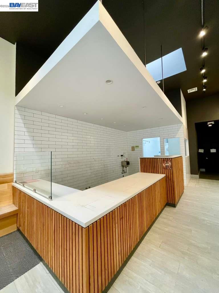 Detail Gallery Image 22 of 31 For , Oakland,  CA 94607 - – Beds | – Baths