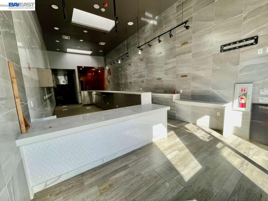 Detail Gallery Image 6 of 31 For , Oakland,  CA 94607 - – Beds | – Baths