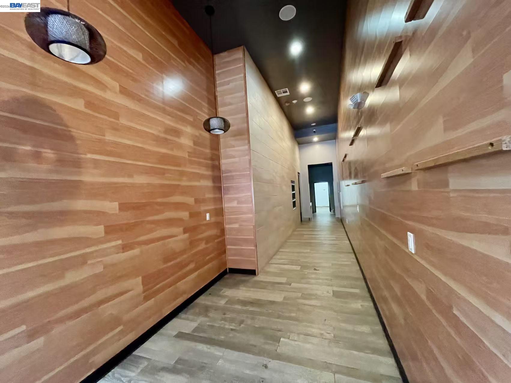 Detail Gallery Image 9 of 31 For , Oakland,  CA 94607 - – Beds | – Baths