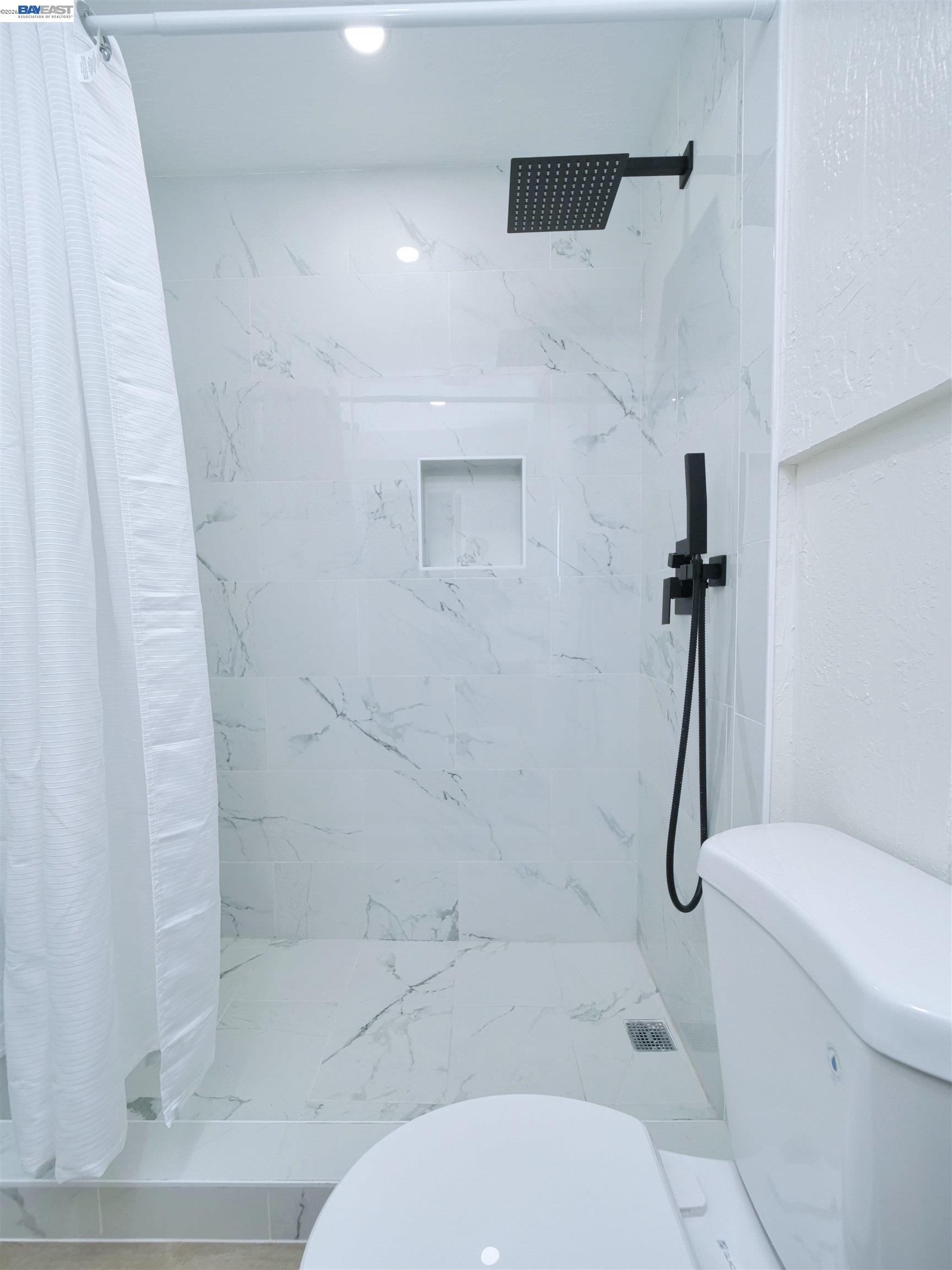 Detail Gallery Image 14 of 46 For 622 Alice St., Oakland,  CA 94607-4413 - – Beds | – Baths