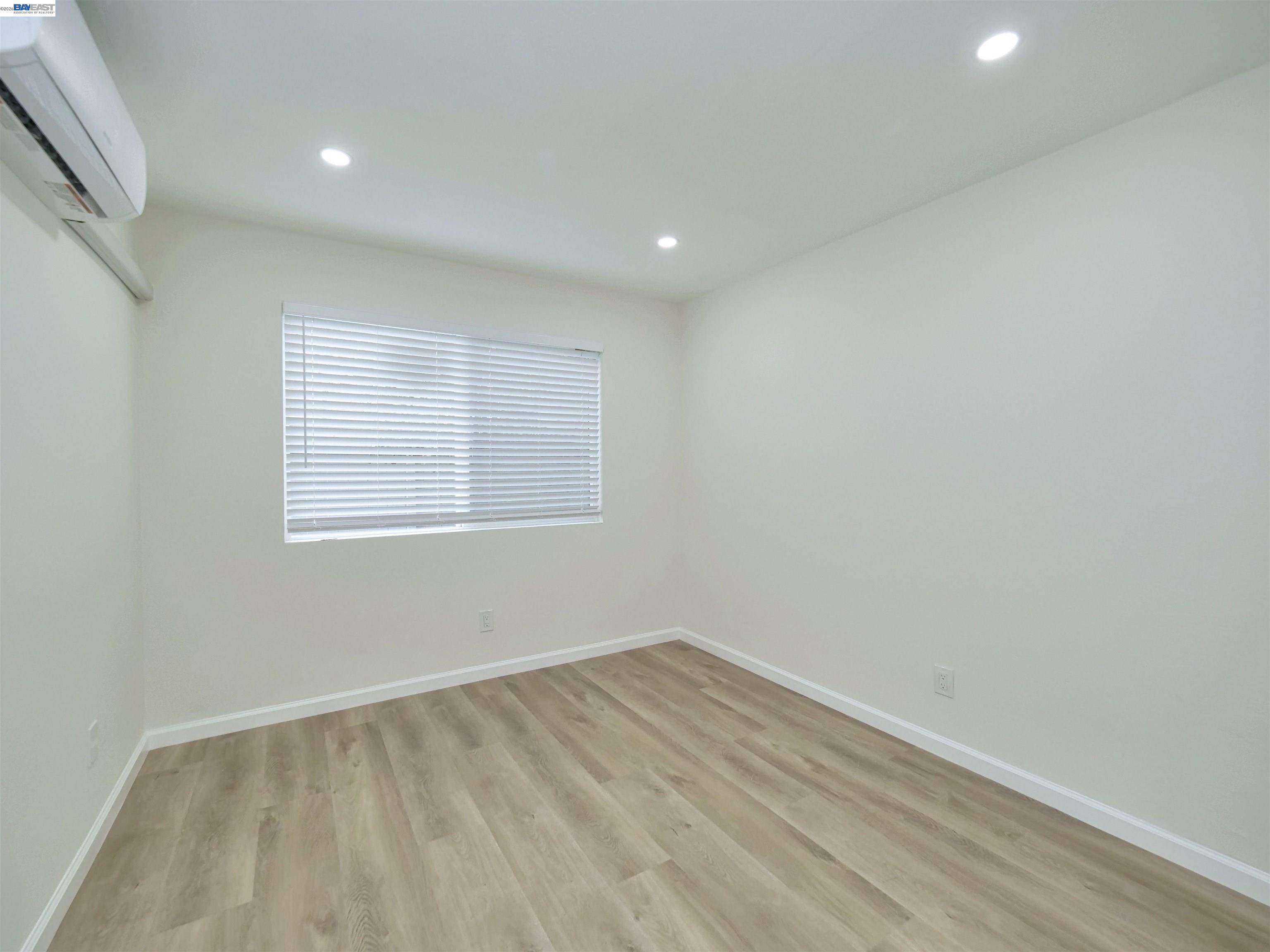 Detail Gallery Image 18 of 46 For 622 Alice St., Oakland,  CA 94607-4413 - – Beds | – Baths