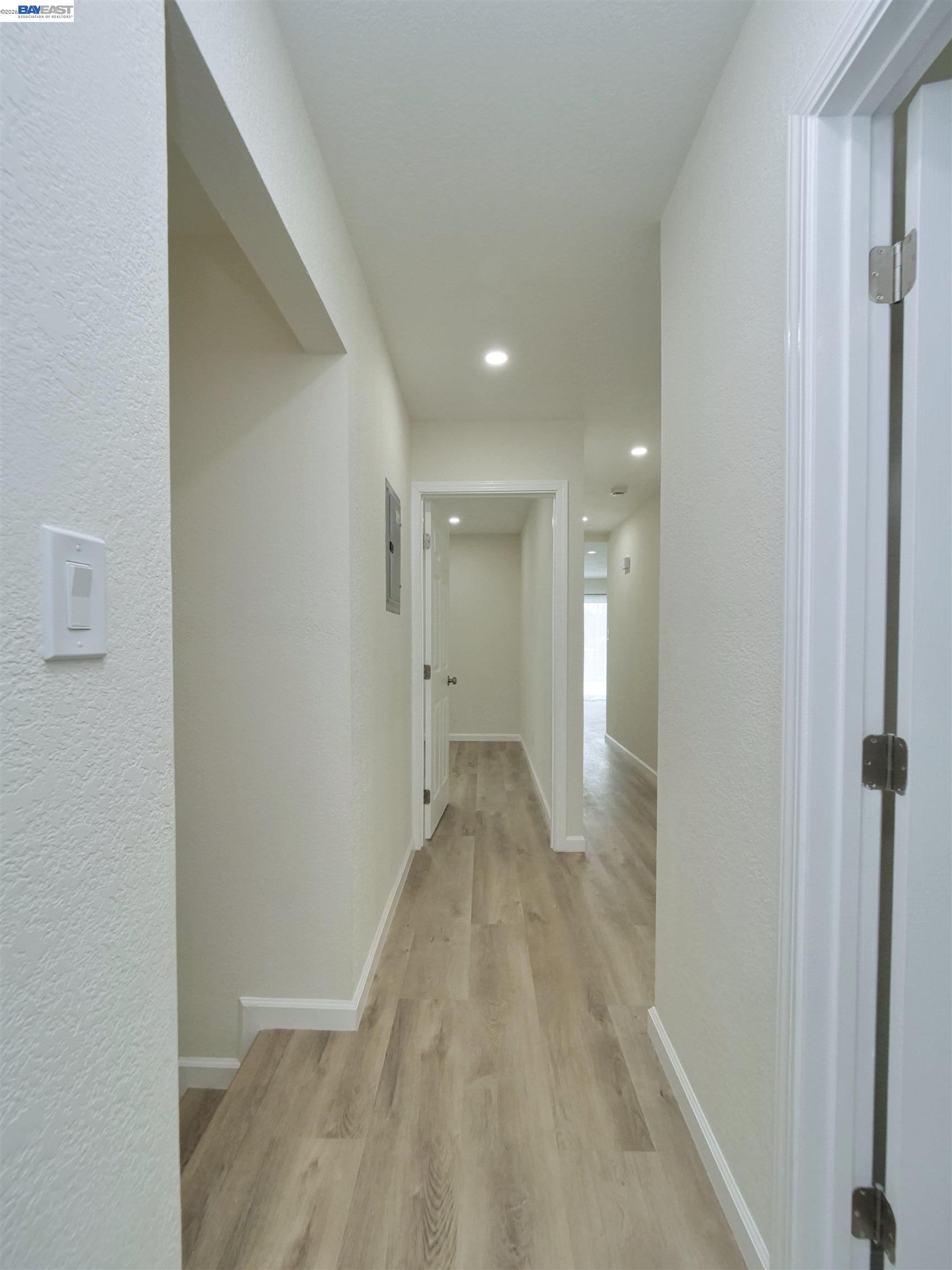 Detail Gallery Image 25 of 46 For 622 Alice St., Oakland,  CA 94607-4413 - – Beds | – Baths