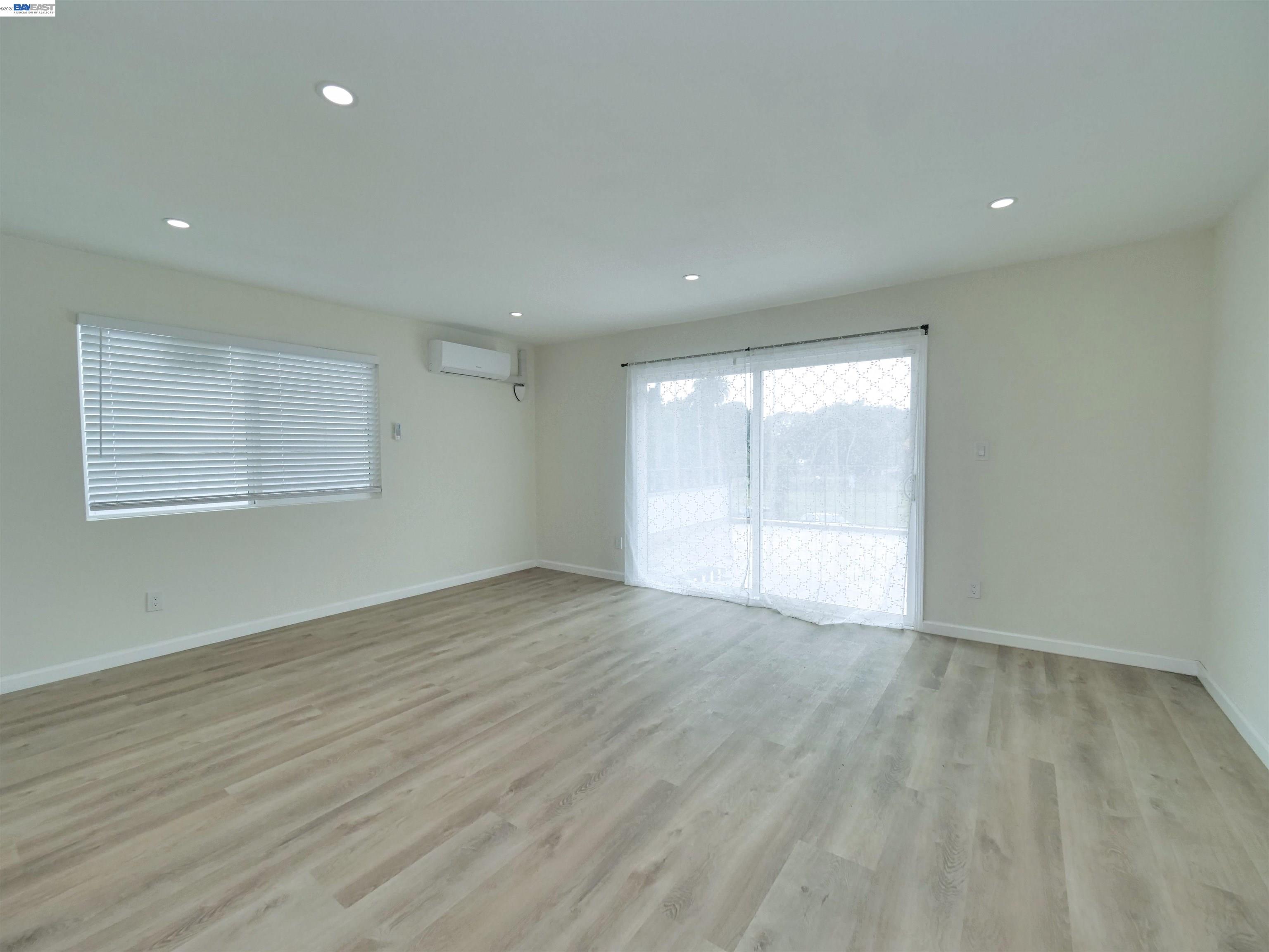 Detail Gallery Image 27 of 46 For 622 Alice St., Oakland,  CA 94607-4413 - – Beds | – Baths