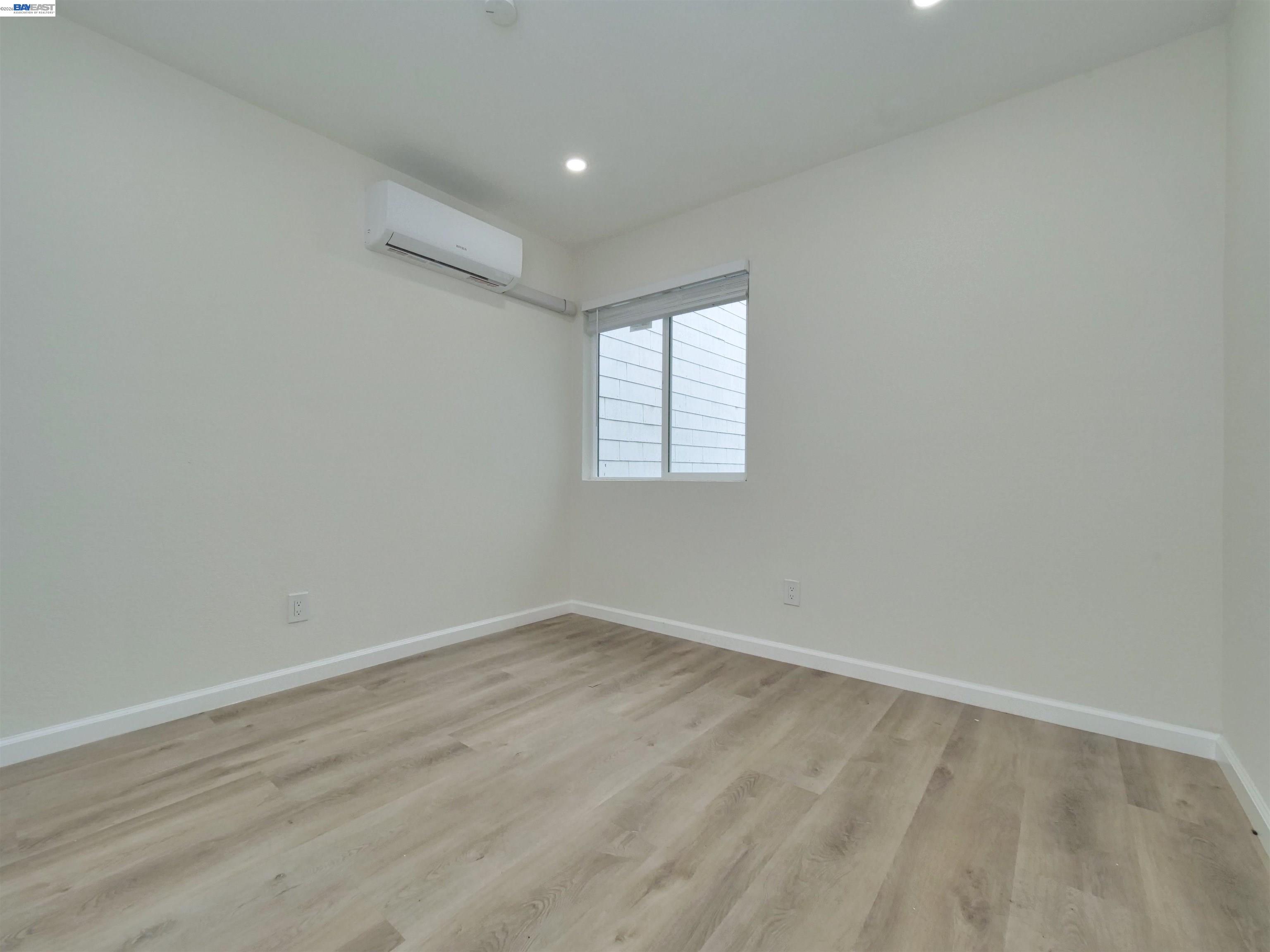 Detail Gallery Image 36 of 46 For 622 Alice St., Oakland,  CA 94607-4413 - – Beds | – Baths