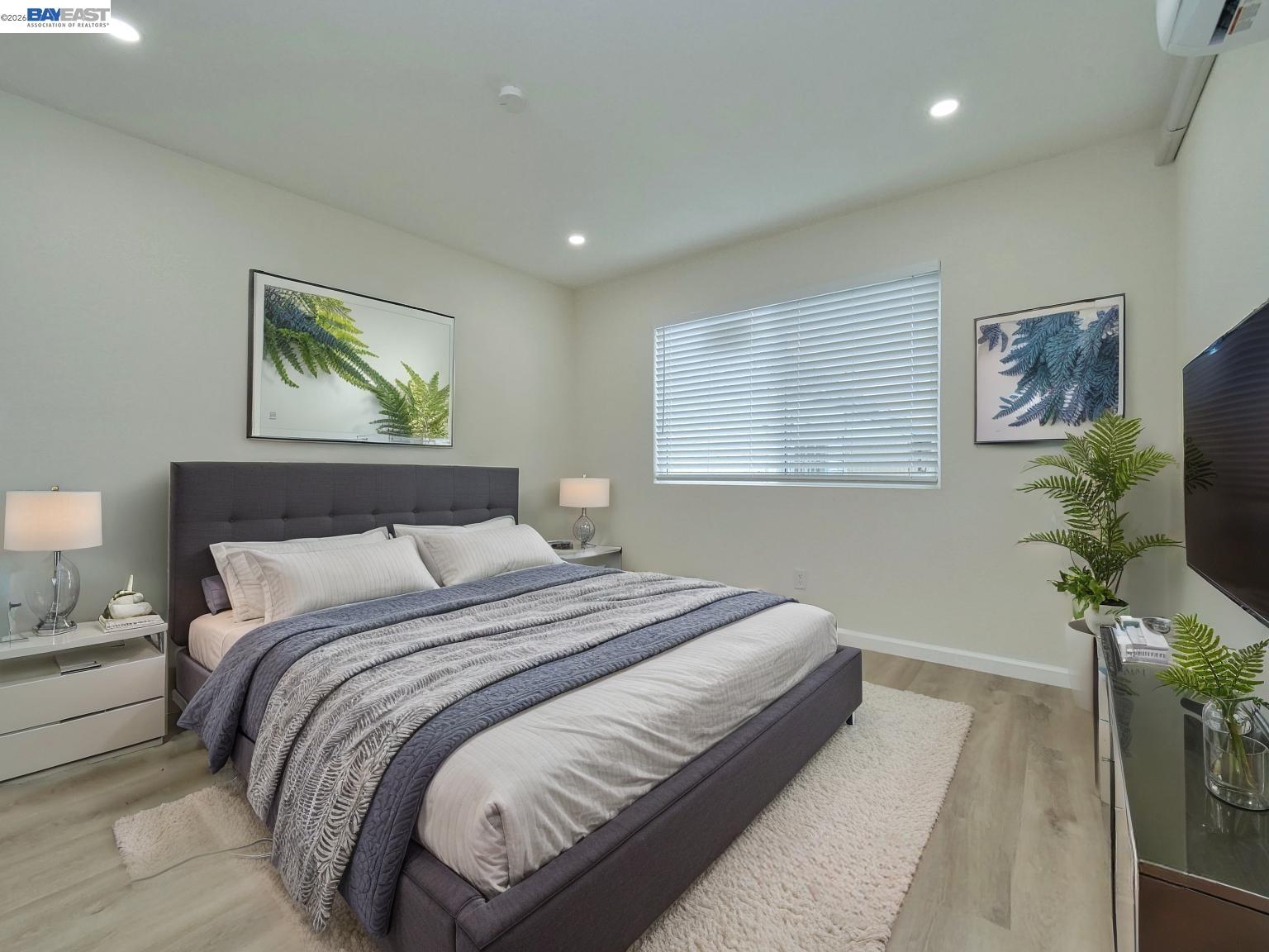 Detail Gallery Image 37 of 46 For 622 Alice St., Oakland,  CA 94607-4413 - – Beds | – Baths