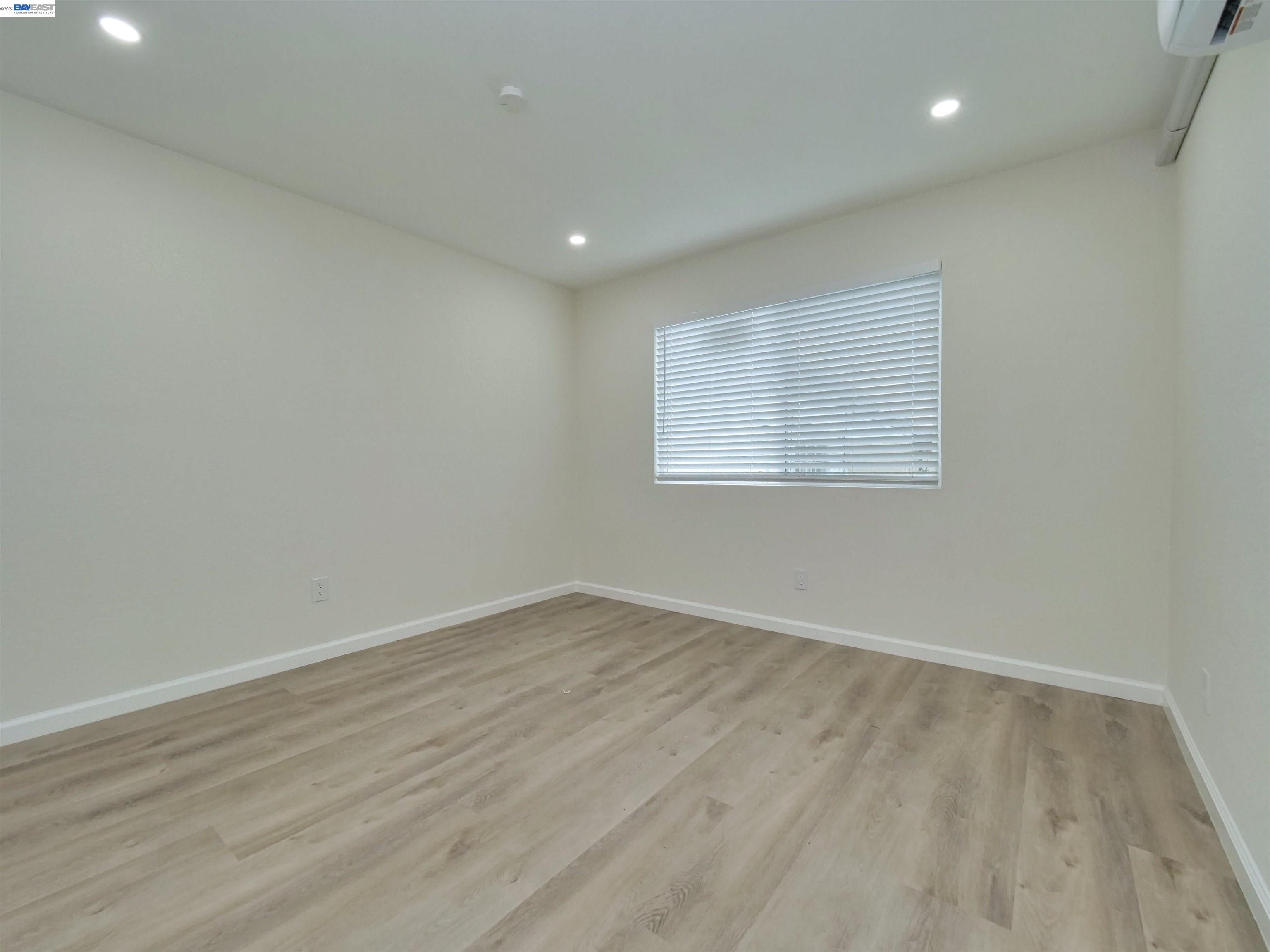 Detail Gallery Image 38 of 46 For 622 Alice St., Oakland,  CA 94607-4413 - – Beds | – Baths