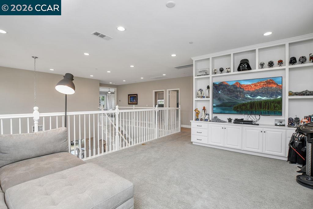 Detail Gallery Image 14 of 43 For 5449 Mountain Ridge Way, Antioch,  CA 94531 - 5 Beds | 4 Baths