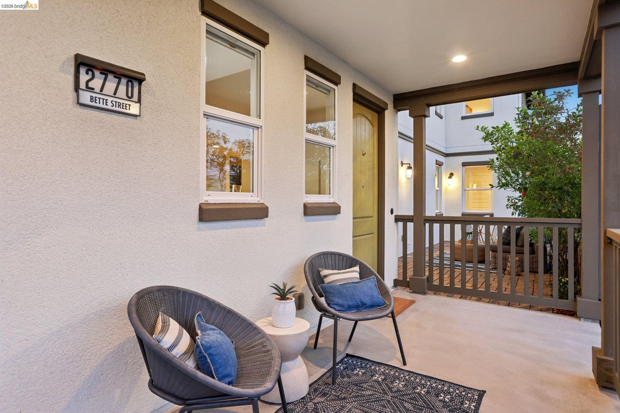 Detail Gallery Image 2 of 60 For 2770 Bette St, Alameda,  CA 94501 - 4 Beds | 3/1 Baths