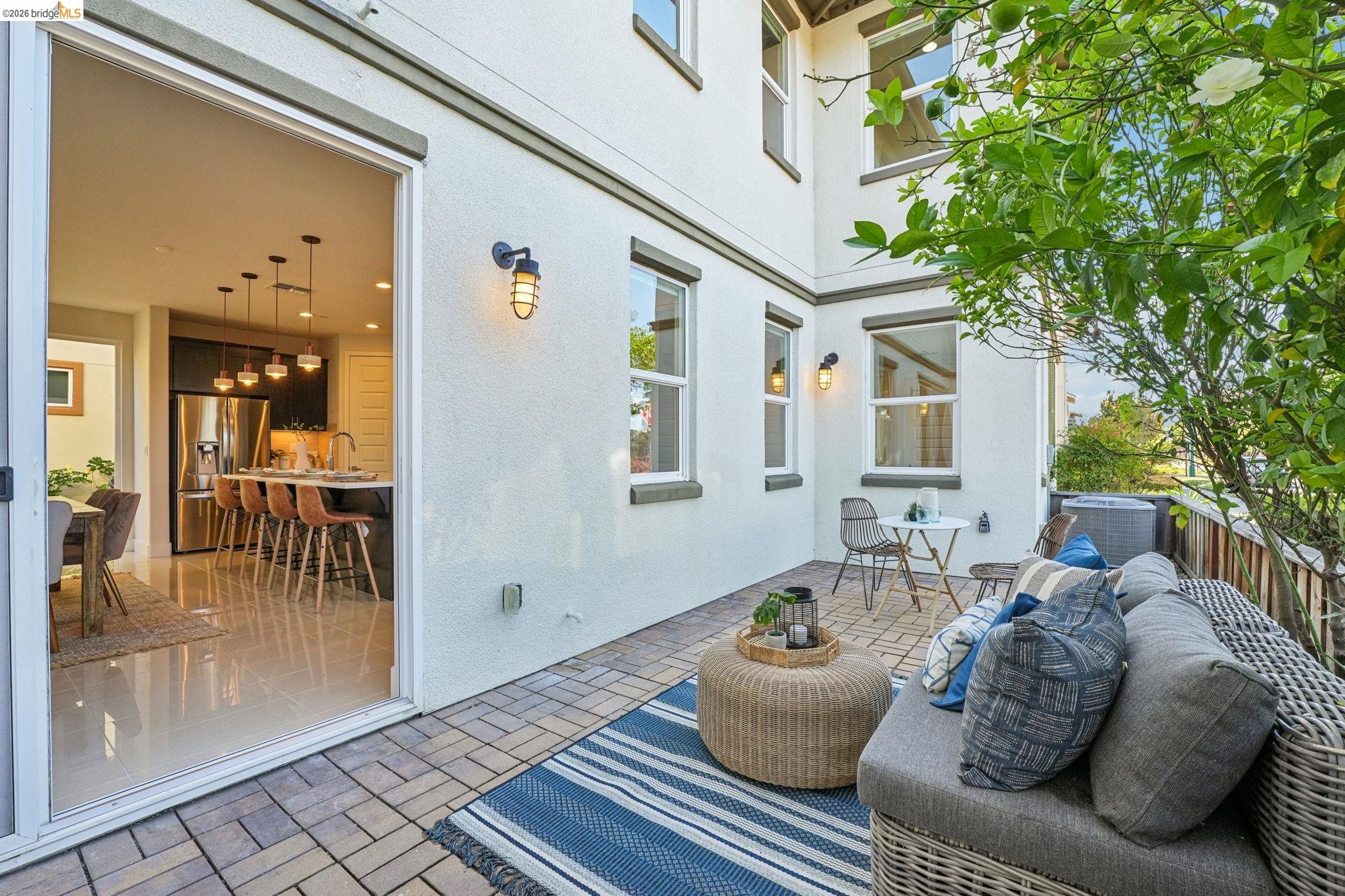 Detail Gallery Image 12 of 60 For 2770 Bette St, Alameda,  CA 94501 - 4 Beds | 3/1 Baths