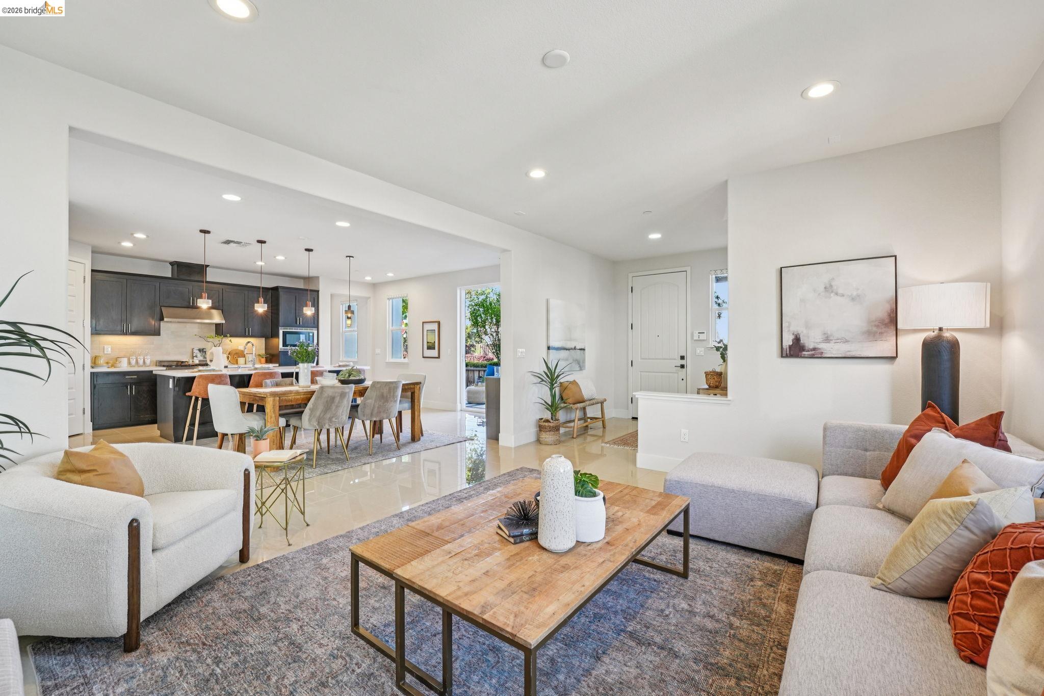 Detail Gallery Image 7 of 60 For 2770 Bette St, Alameda,  CA 94501 - 4 Beds | 3/1 Baths