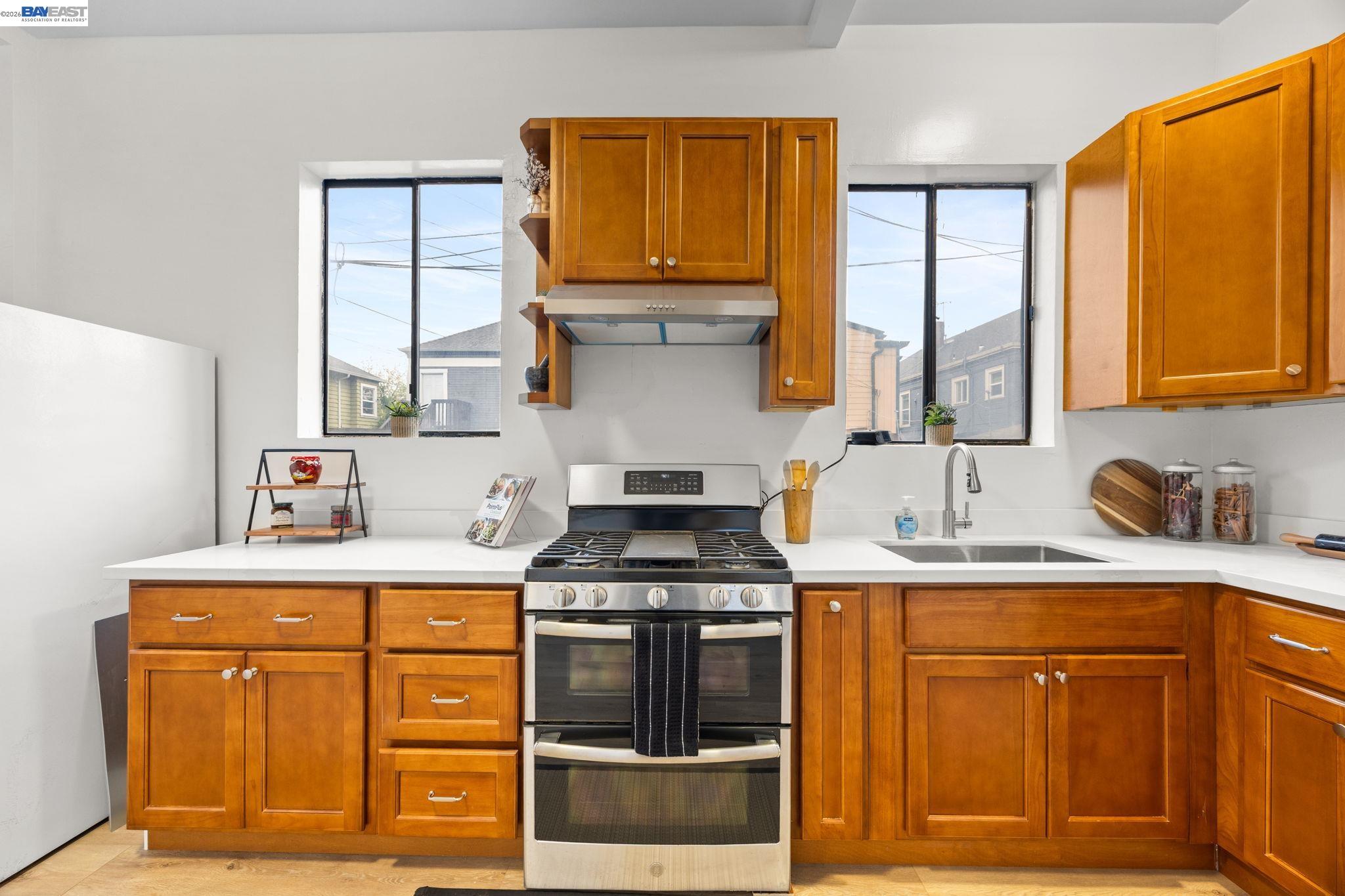 1526 Munson Way, Oakland CA 94606 — photo 11
